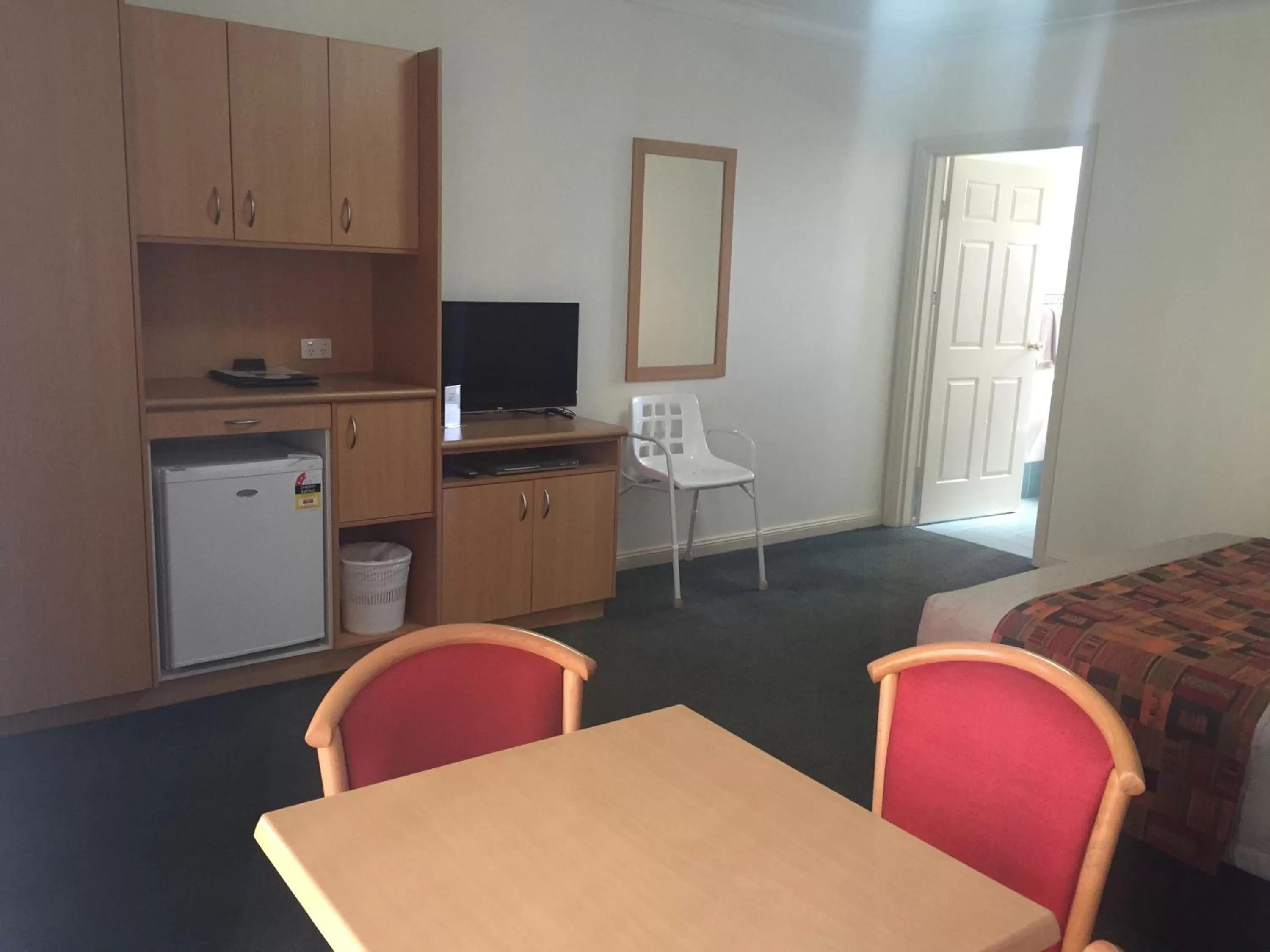 Dining area in Abel Tasman Motor Inn