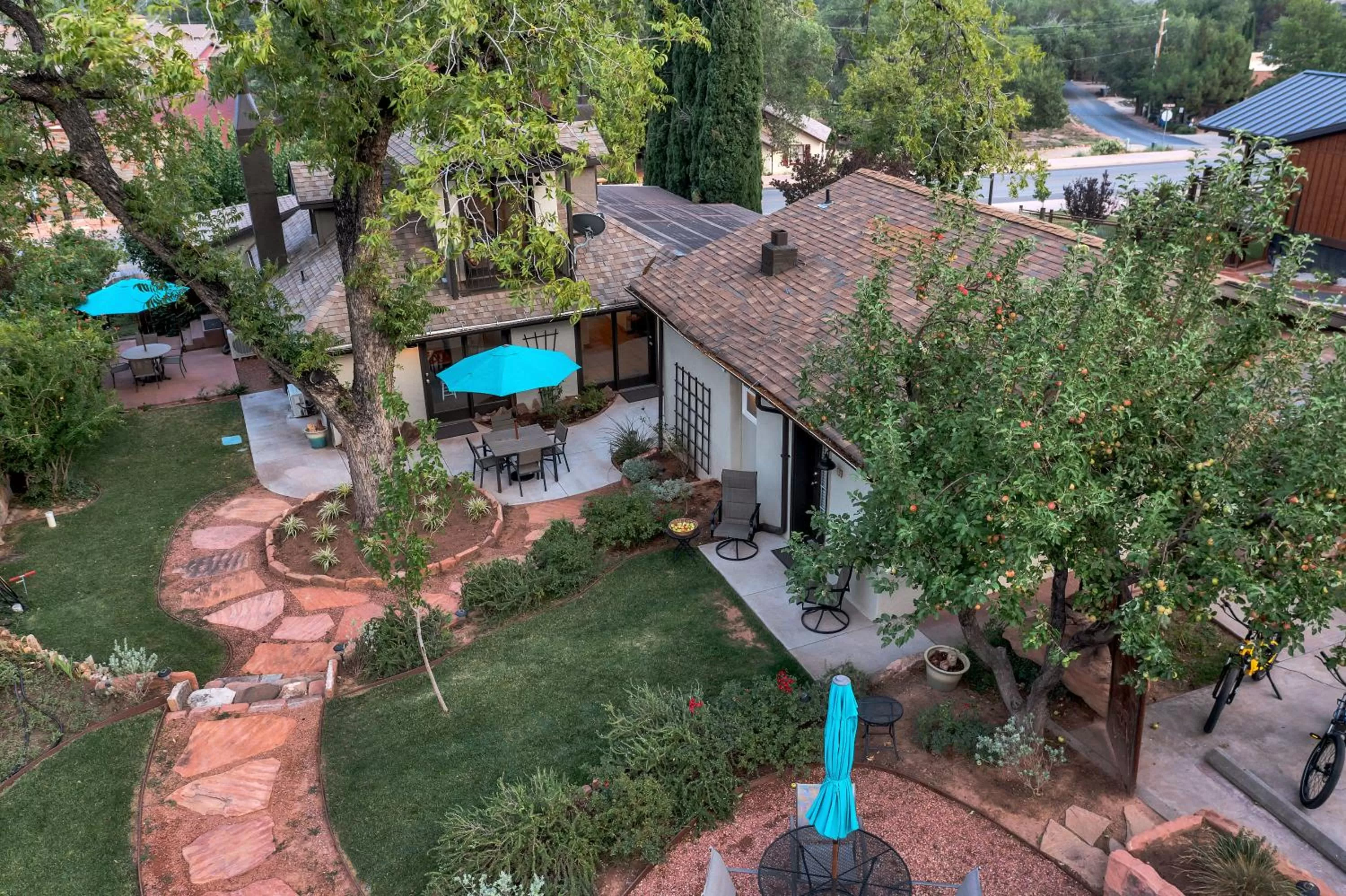 Natural landscape in Red Rock Inn Cottages