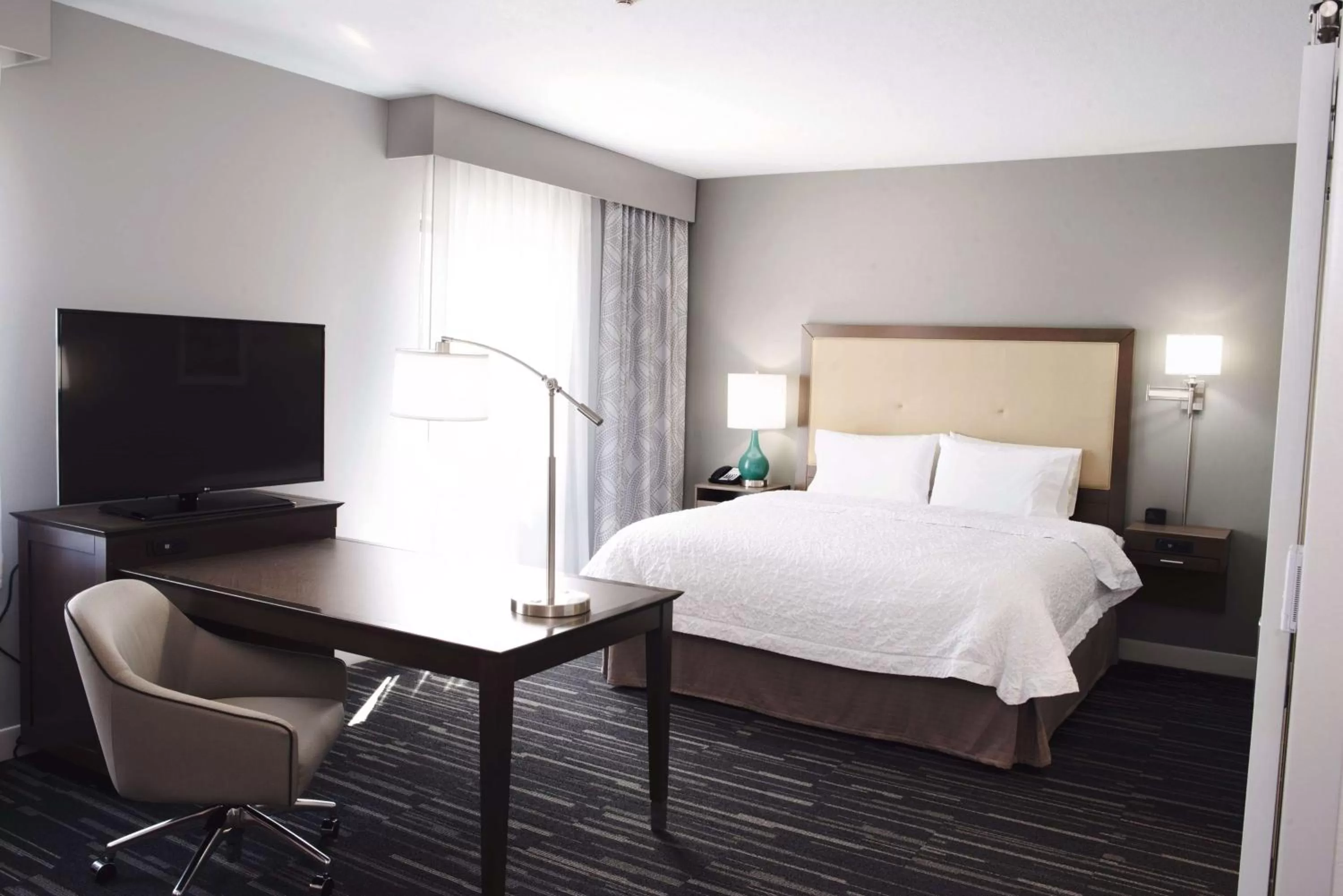 Bedroom, Bed in Hampton Inn & Suites Des Moines/Urbandale Ia
