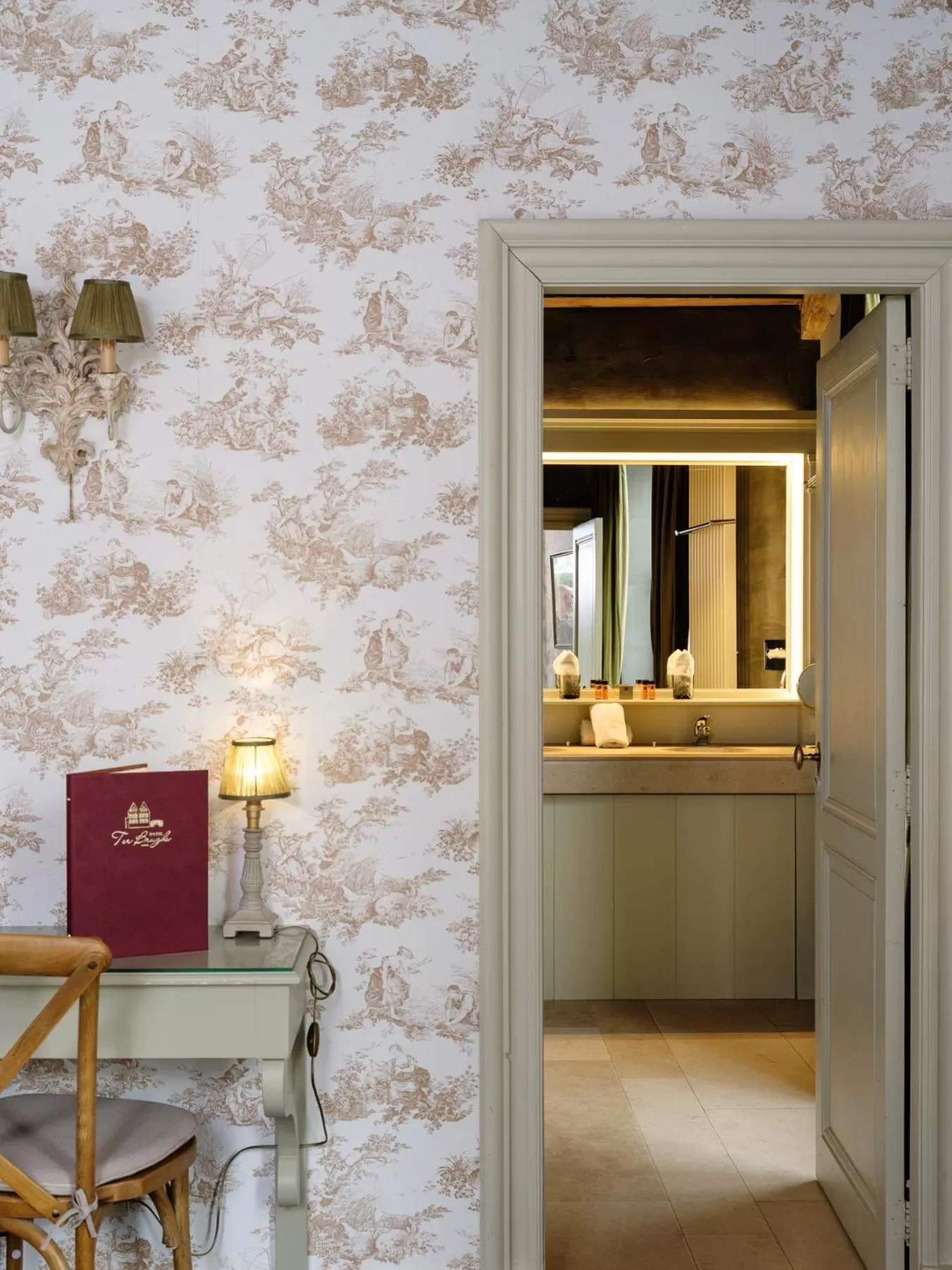 Bathroom in Canal View Hotel Ter Brughe by CW Hotel Collection