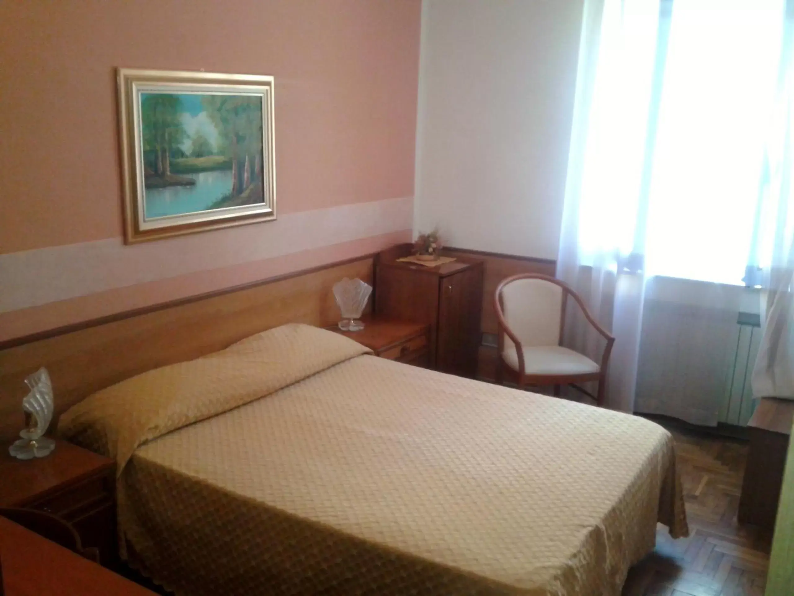 Comfort Single Room in San Gabriele Comfort Single Room in San Gabriele
