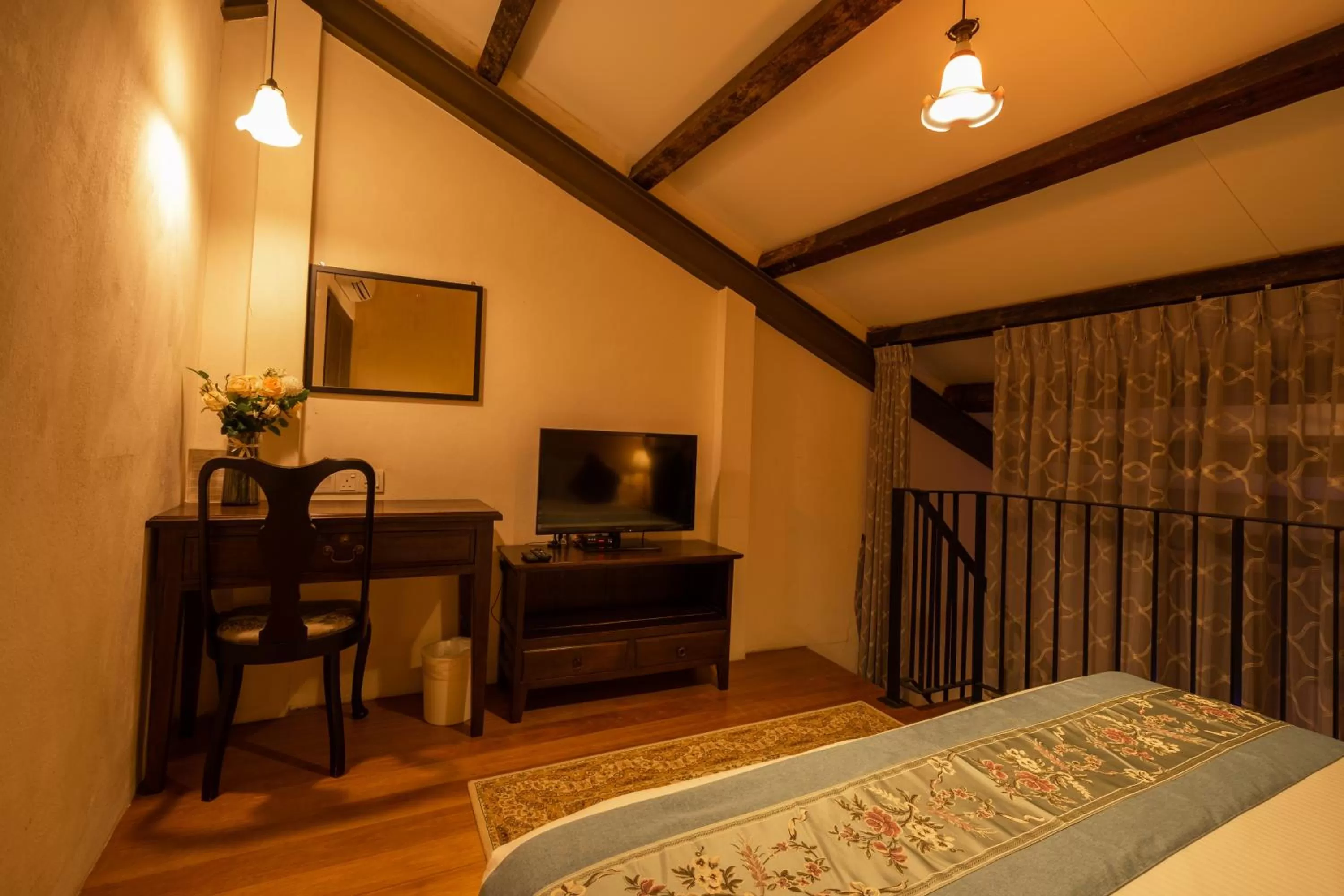 Bedroom, Bed in Spices Hotel