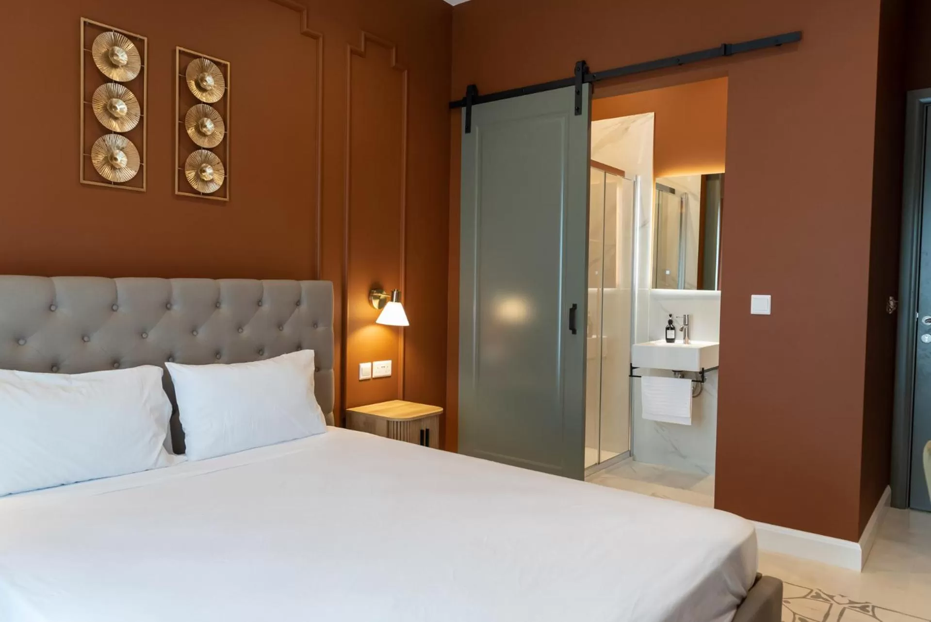 Bathroom, Bed in The Carob Tree