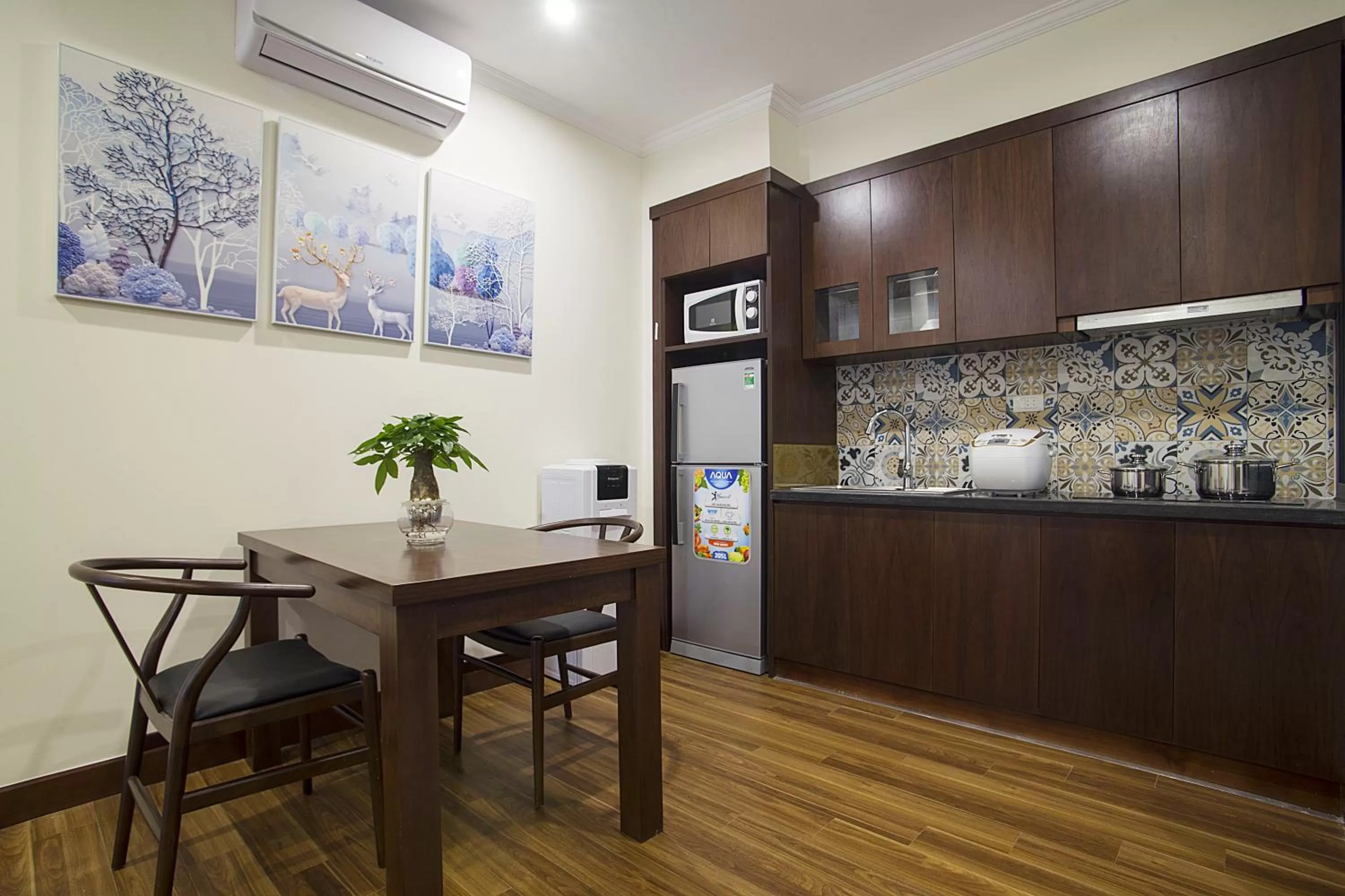 Kitchen or kitchenette in Newsky Serviced Apartment
