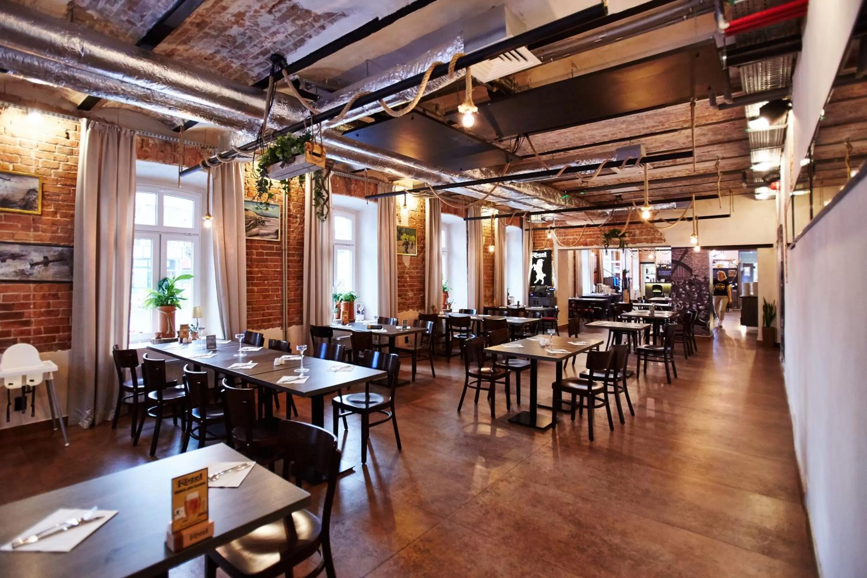 Restaurant/places to eat in Koszary Arche Hotel