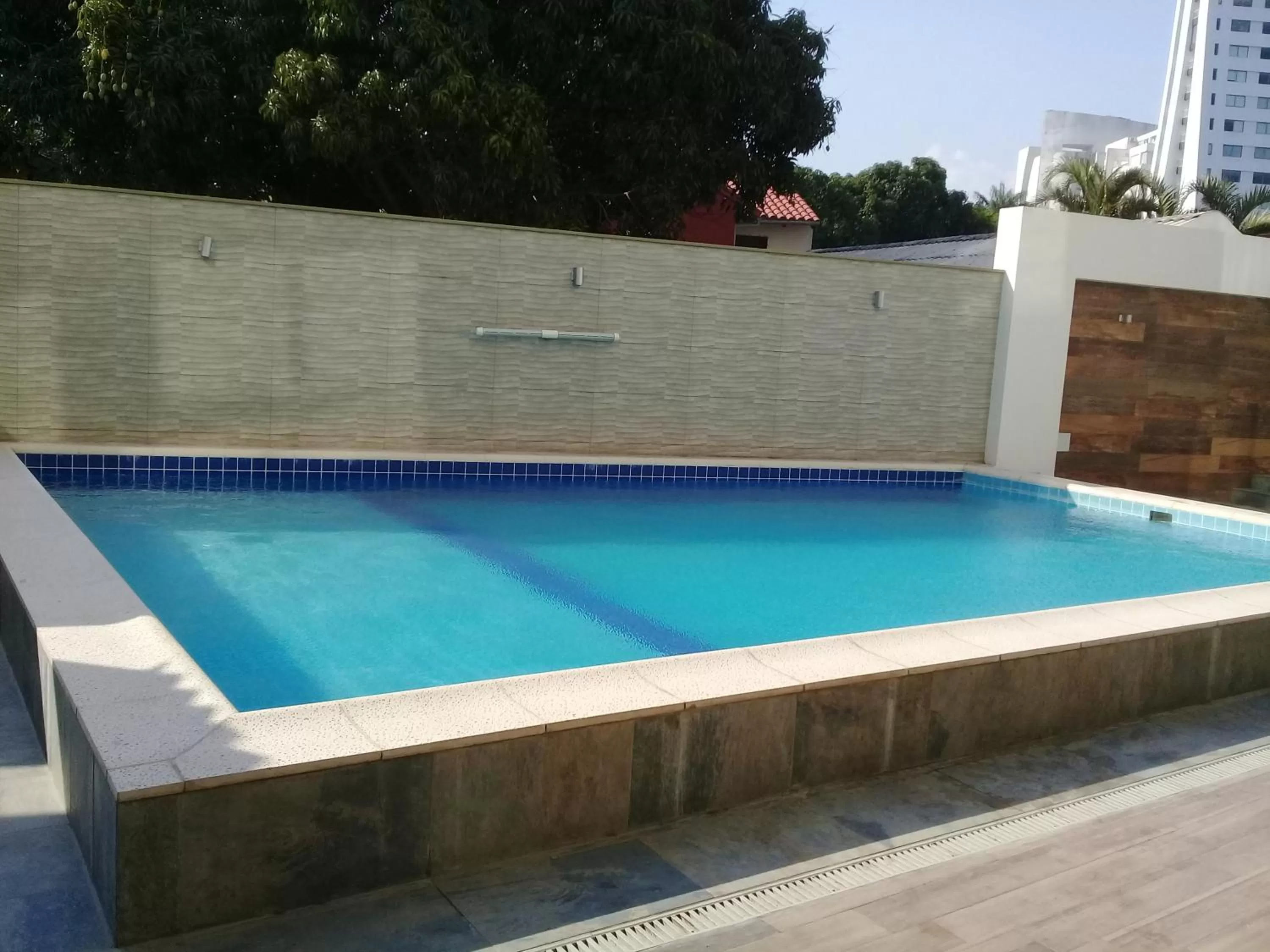 Swimming pool in Urban Suites Apart Hotel