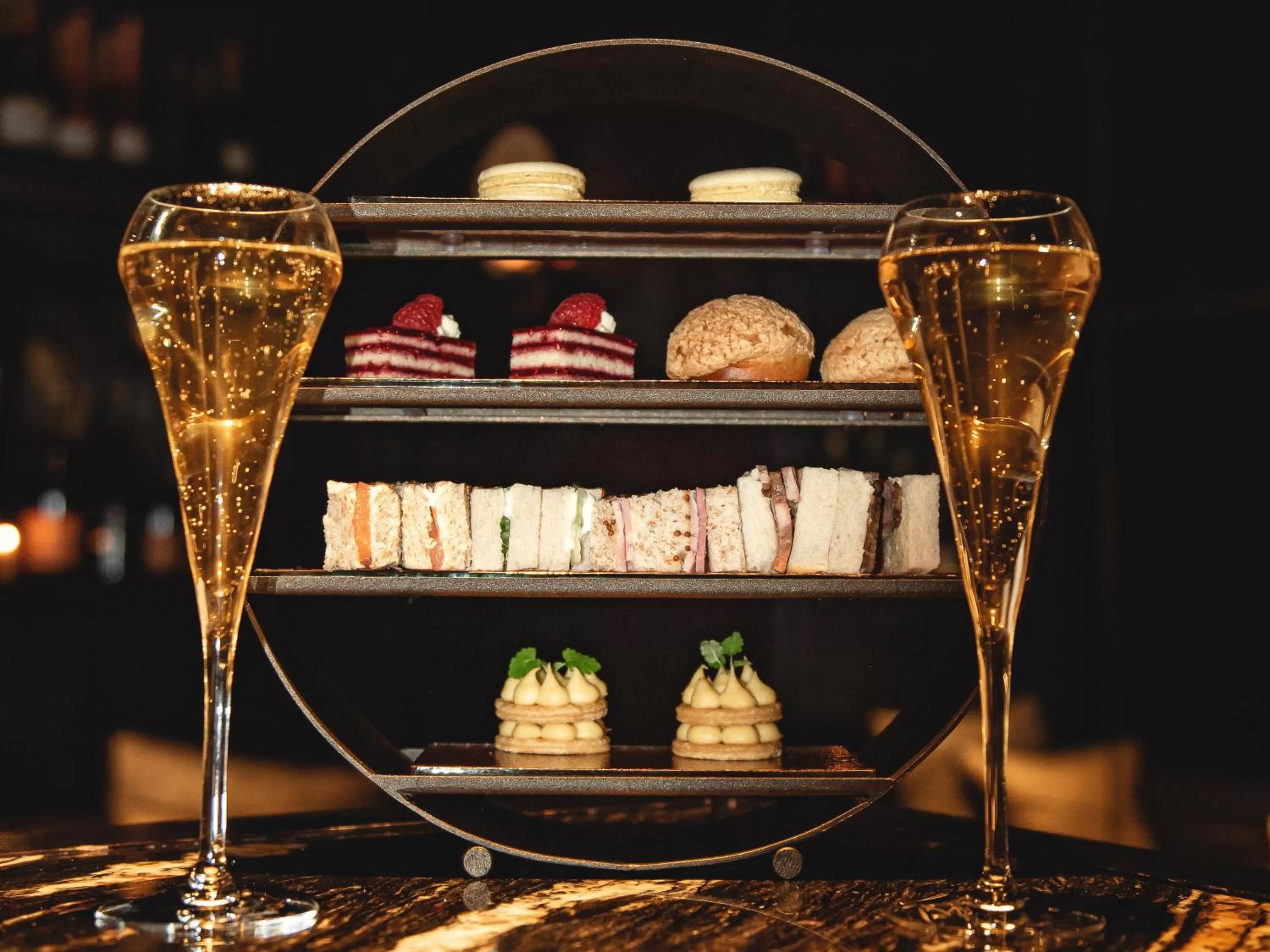 Food and drinks in Dakota Leeds