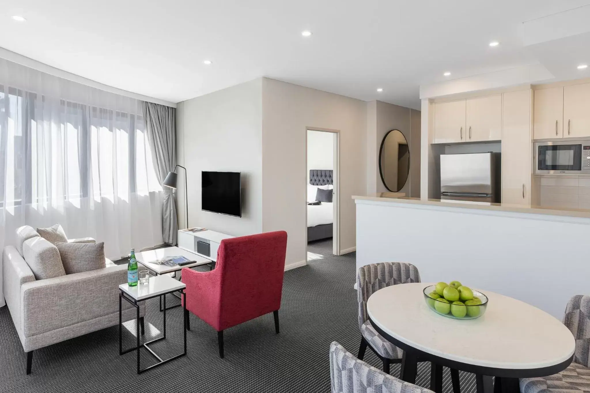 One Bedroom Suite in Meriton Suites Kent Street, Sydney One Bedroom Suite in Meriton Suites Kent Street, Sydney