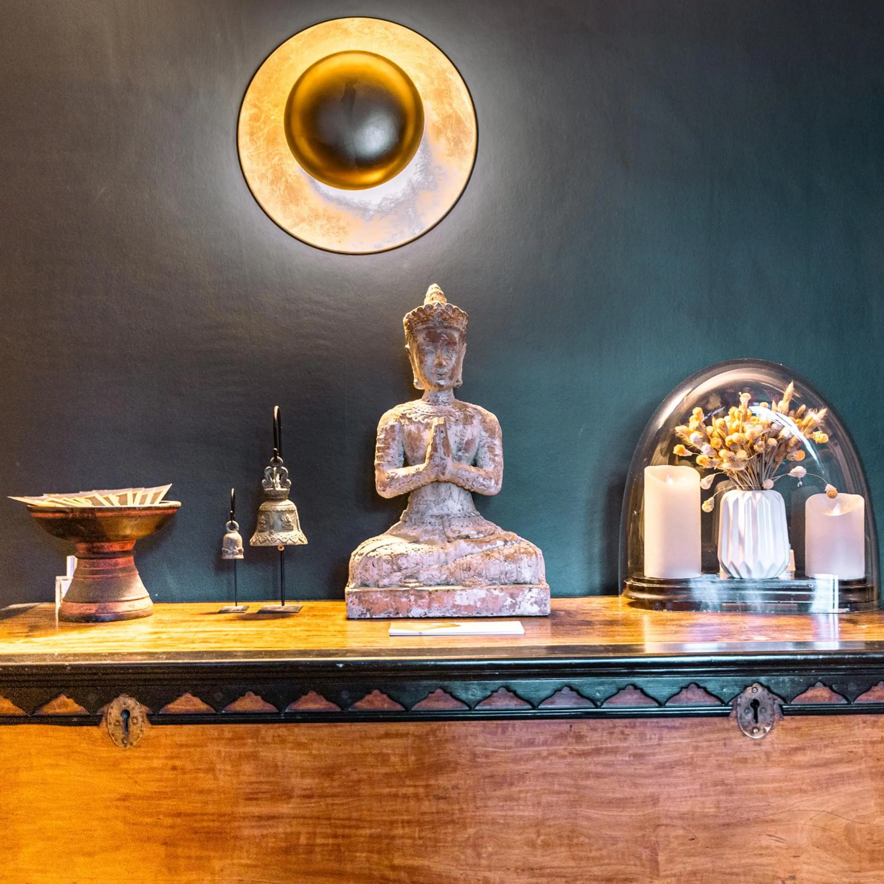 Decorative detail in La Maison Pavie