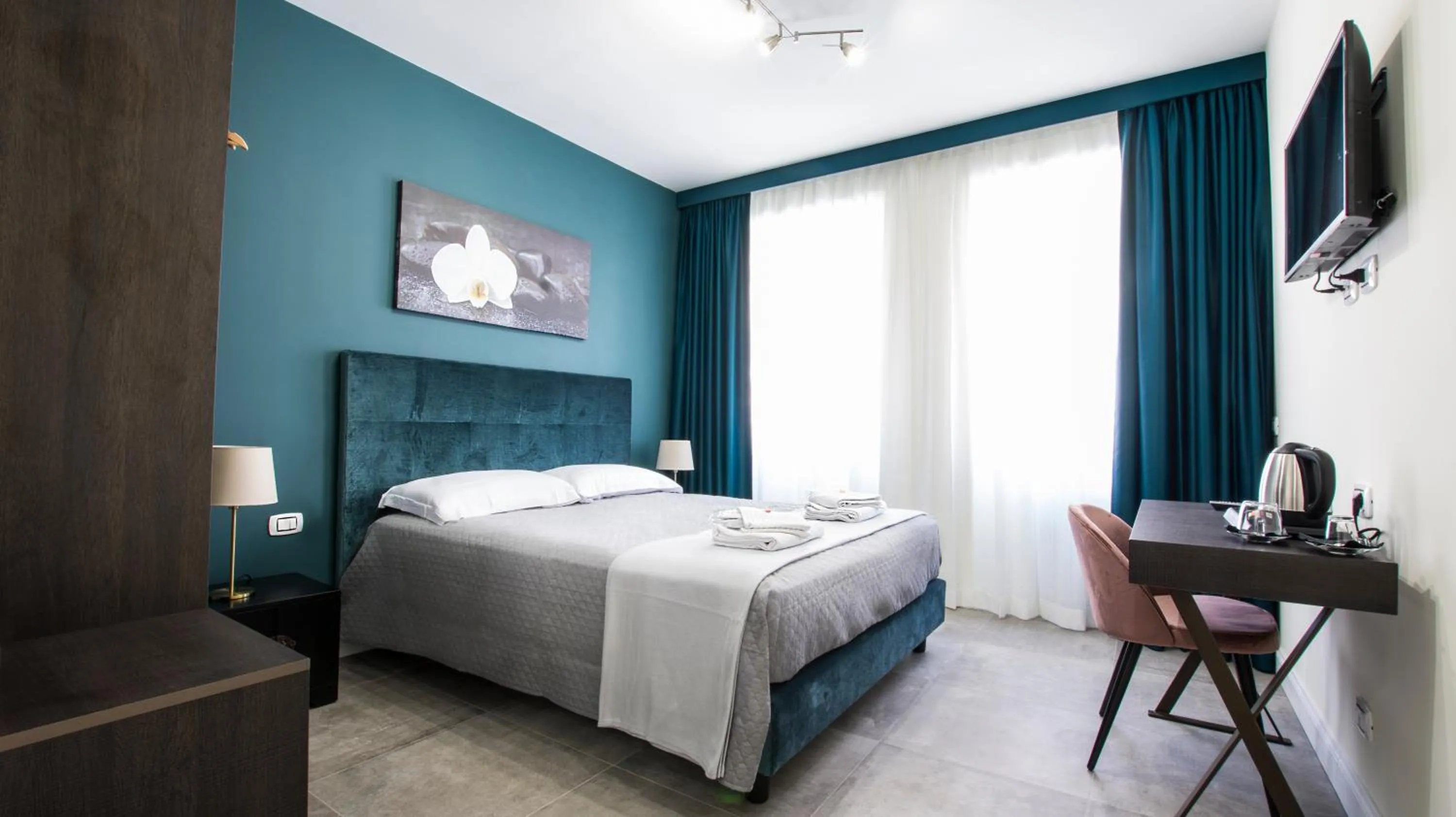 Bedroom, Bed in Regolo Rooms Vaticano