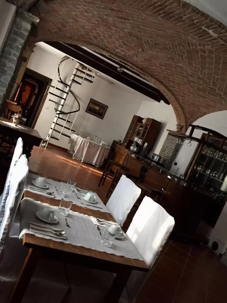 Communal lounge/ TV room in Rossella alla Villarella dei Tulipani