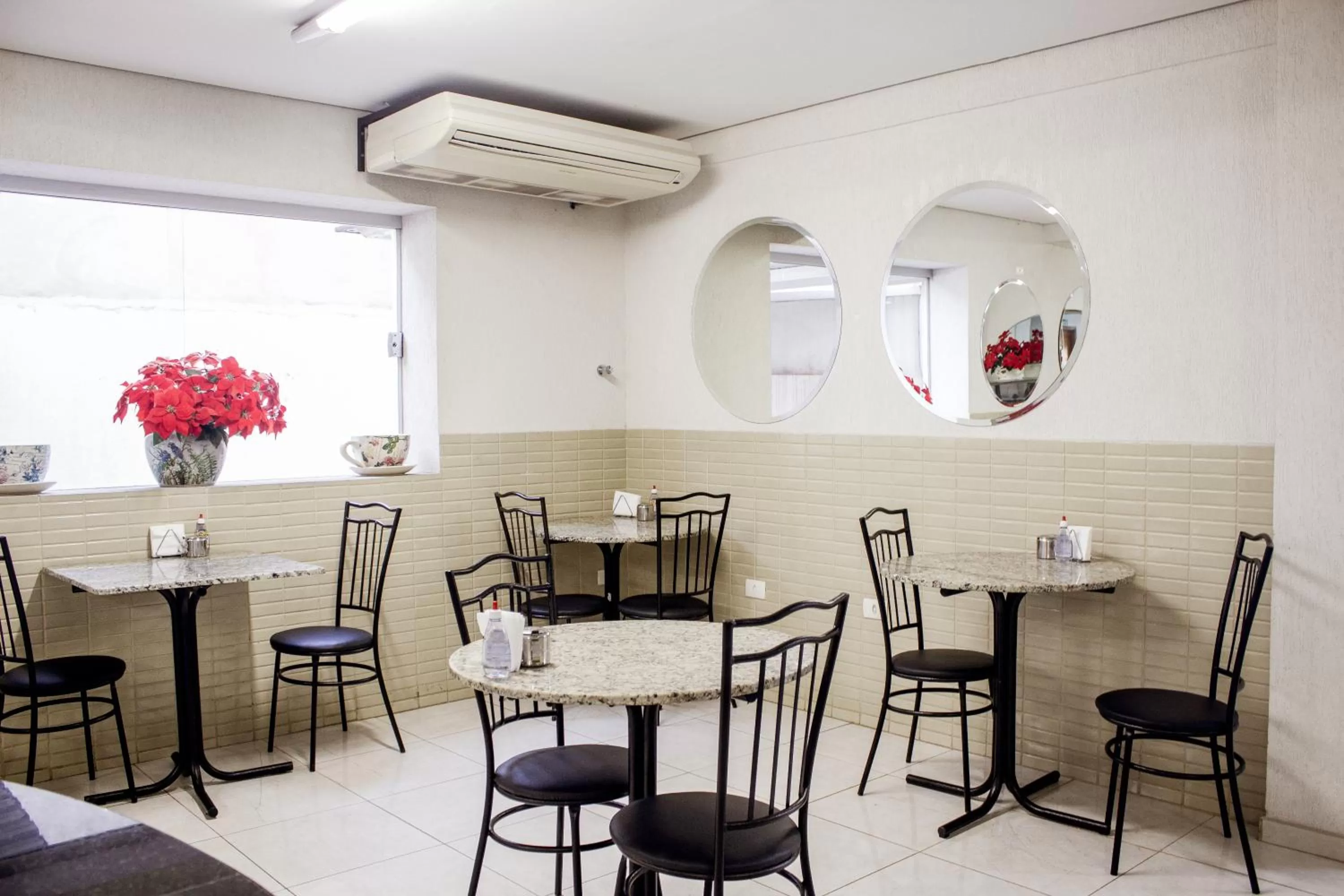 Dining area, Restaurant/Places to Eat in Alkimia Hotel