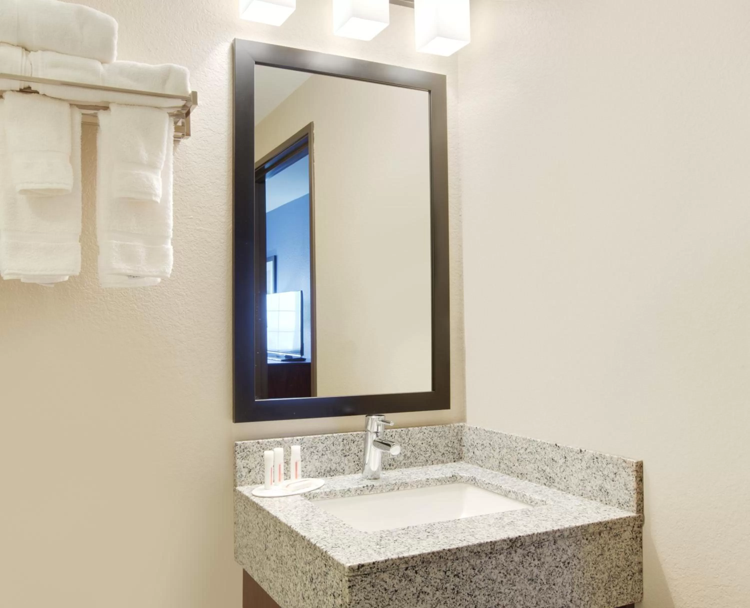 King Studio Suite - Non-Smoking in Baymont by Wyndham Big Spring