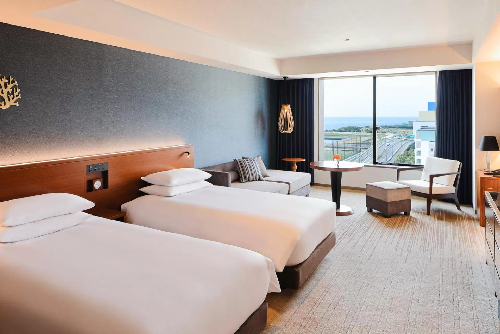 Photo of the whole room, Bed in Hyatt Regency Tokyo Bay