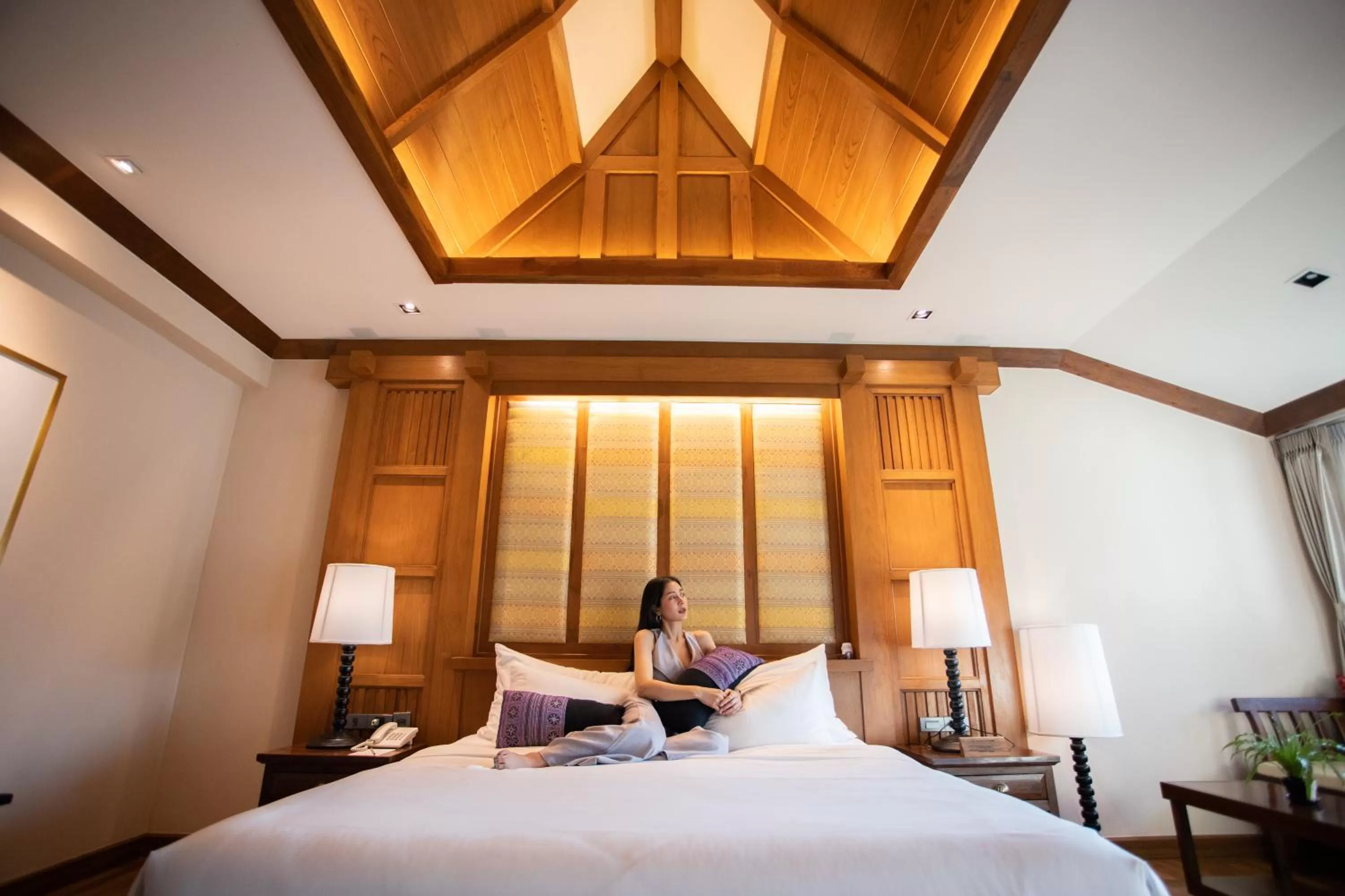 Bedroom, Bed in Phra Singh Village