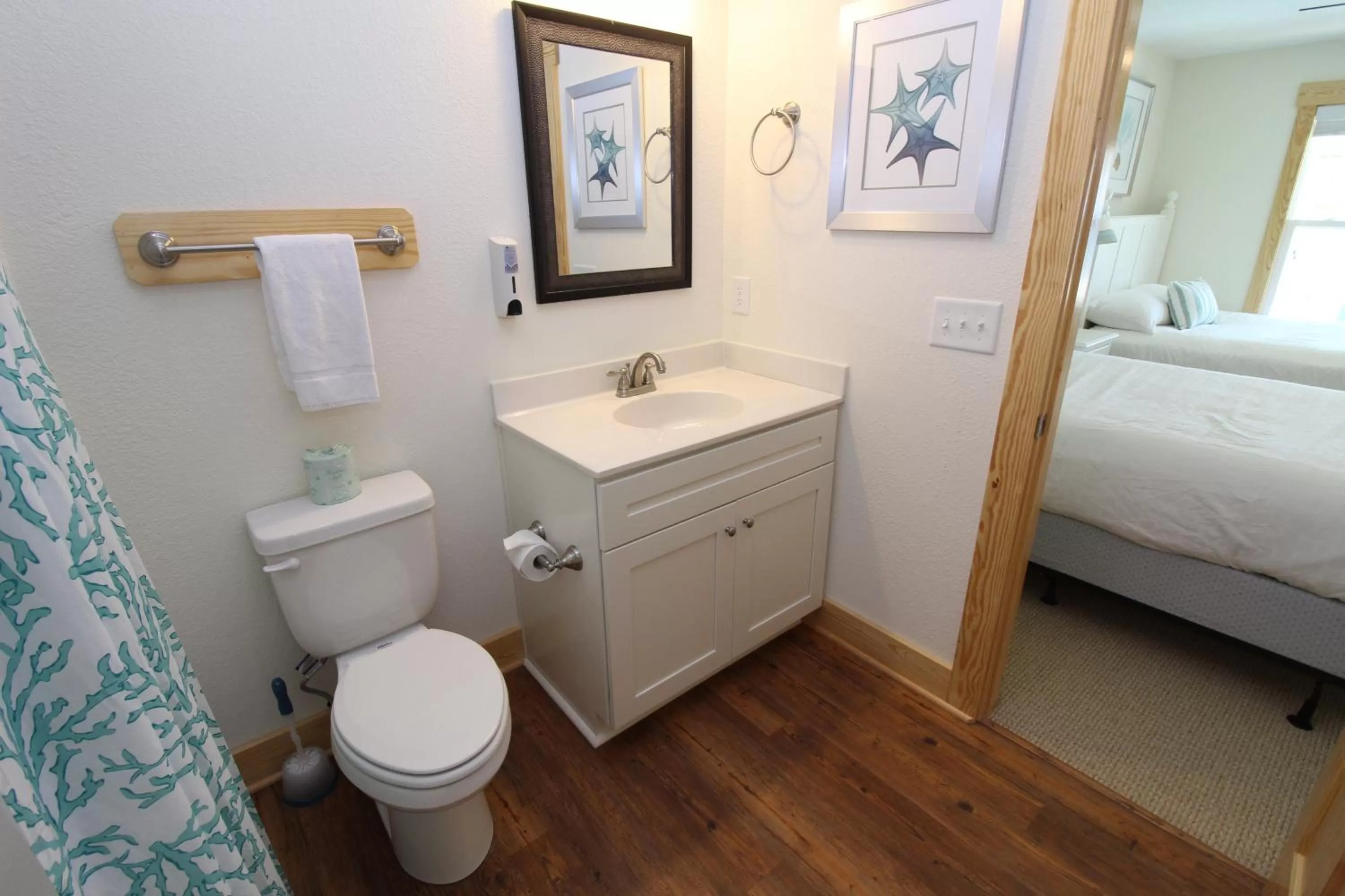 Bathroom, Bed in Whalebone Ocean Cottages by KEES Vacations