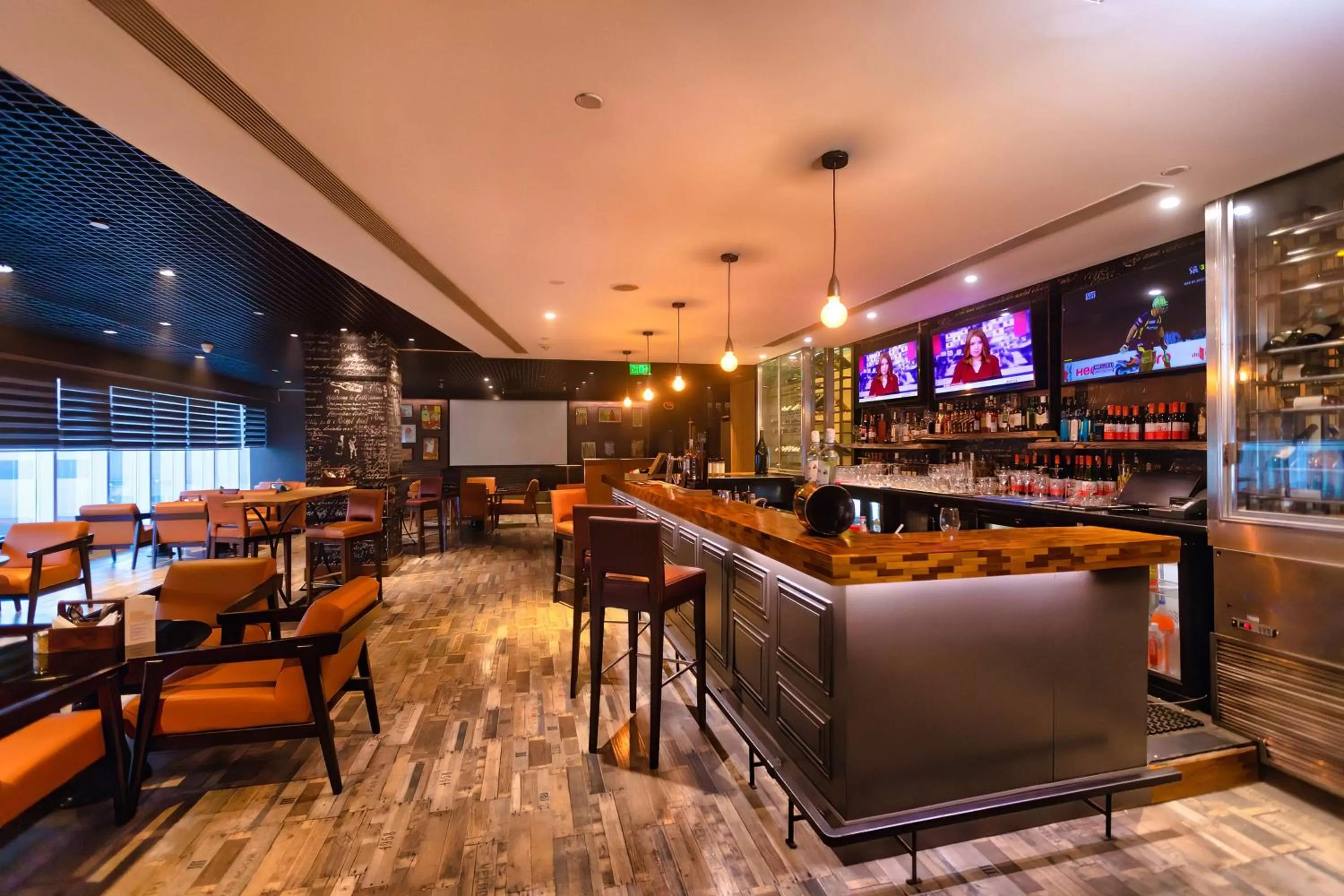 Lounge or bar in Hilton Garden Inn New Delhi/Saket