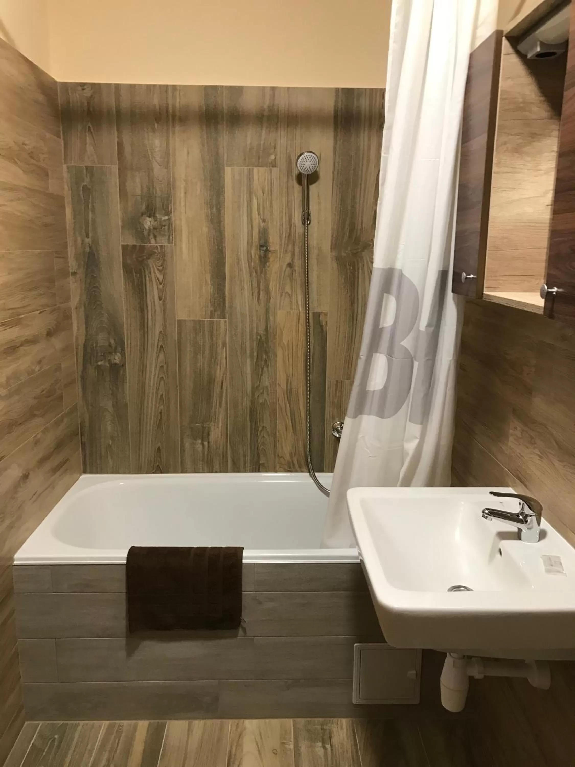 Bathroom in Royal Hotel