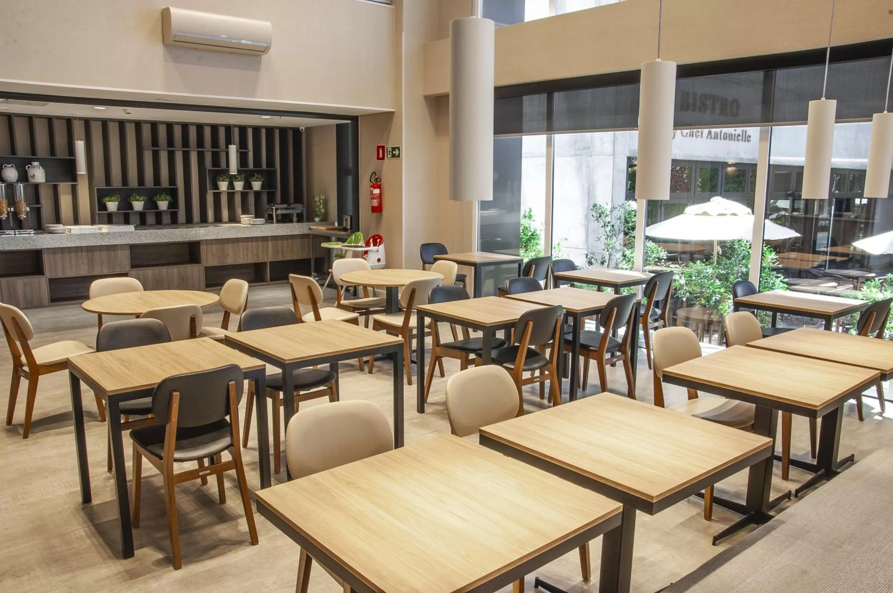 Restaurant/places to eat in Holiday Inn Express - Farroupilha, um Hotel IHG