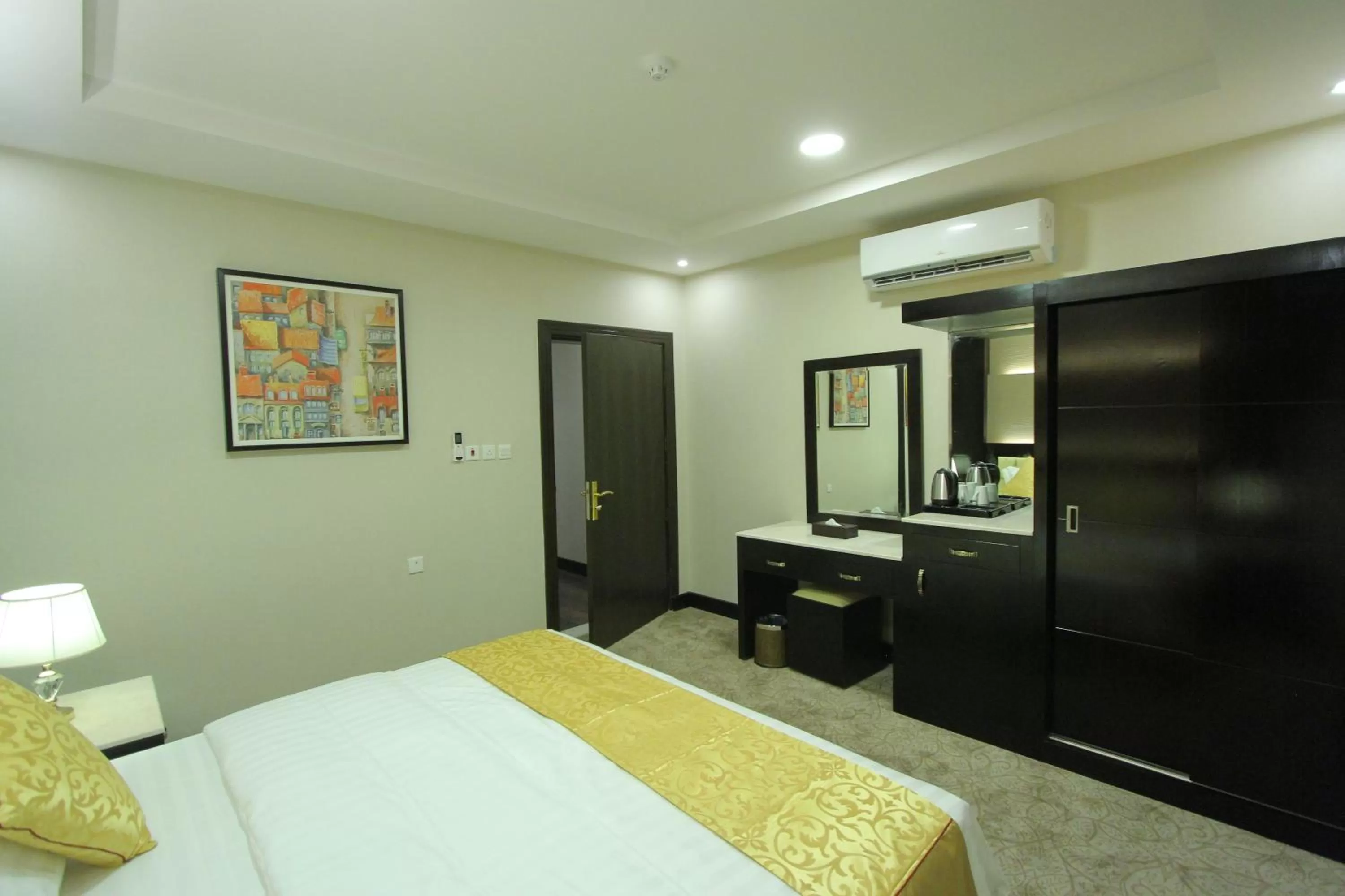 Bedroom, Bed in Qasr Rayana Aparthotel