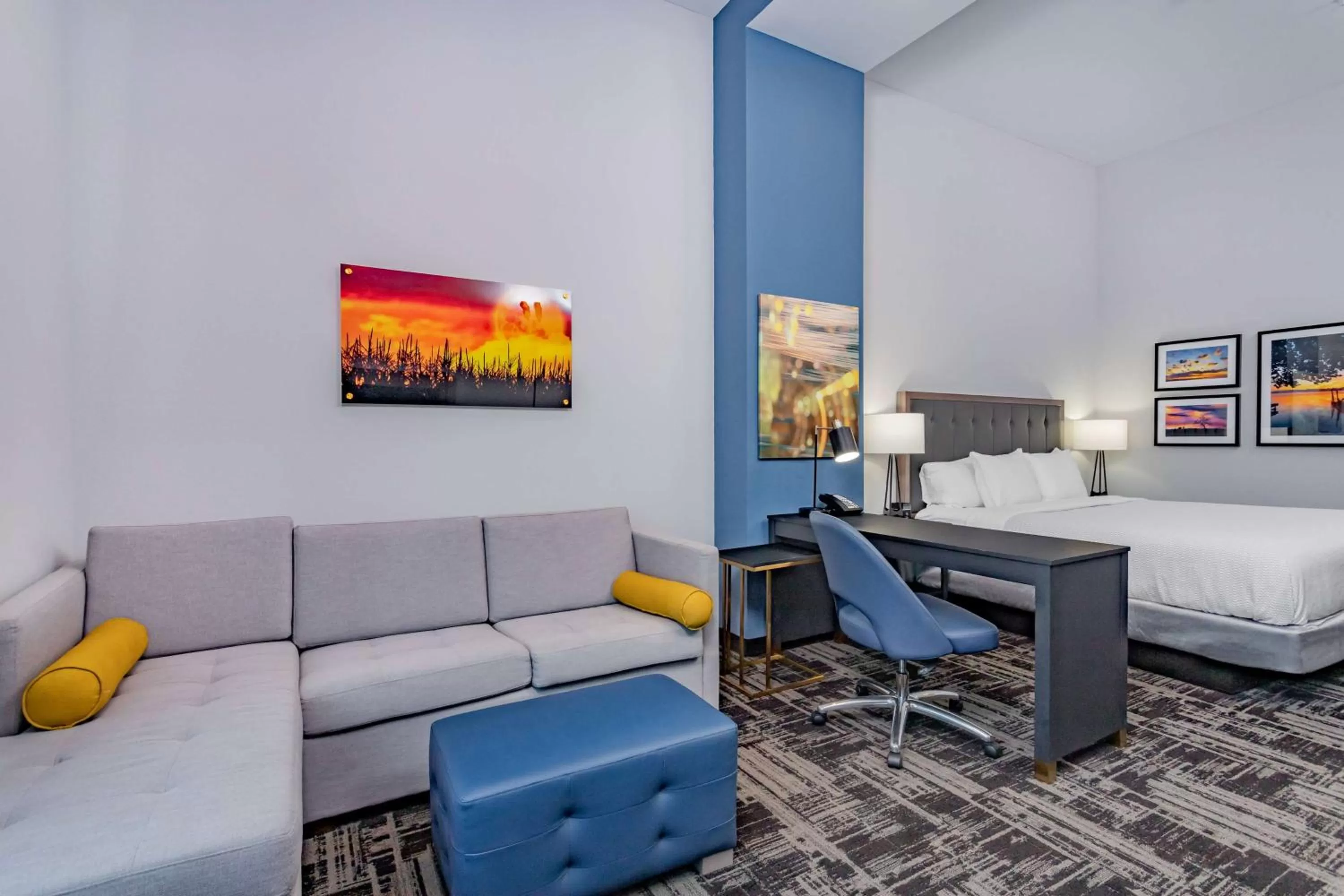 Bed in LaQuinta Suites by Wyndham South Bend Notre Dame Area