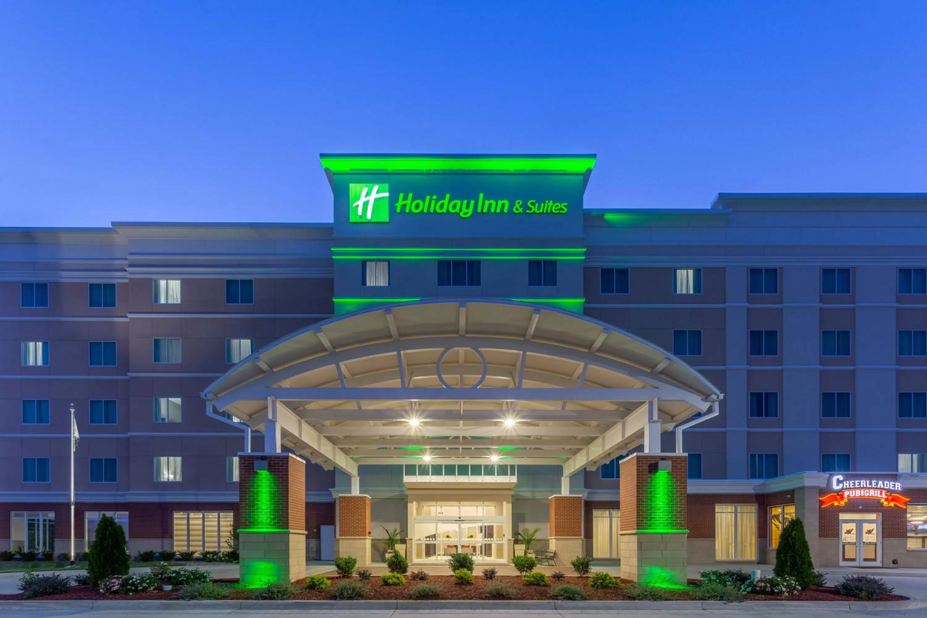 Property building in Holiday Inn & Suites - Jefferson City by IHG