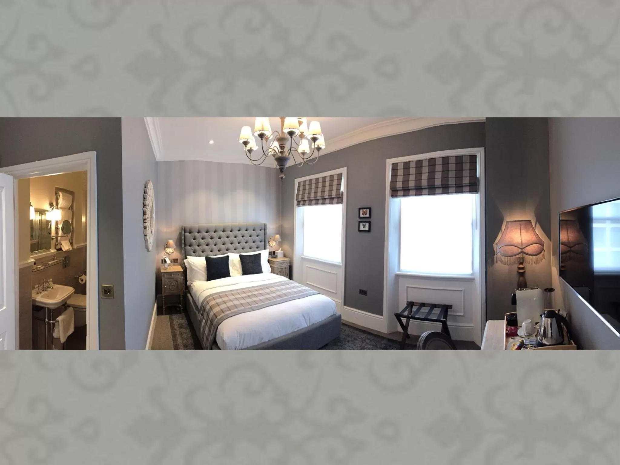 Photo of the whole room, Bed in The One Tun Pub & Rooms