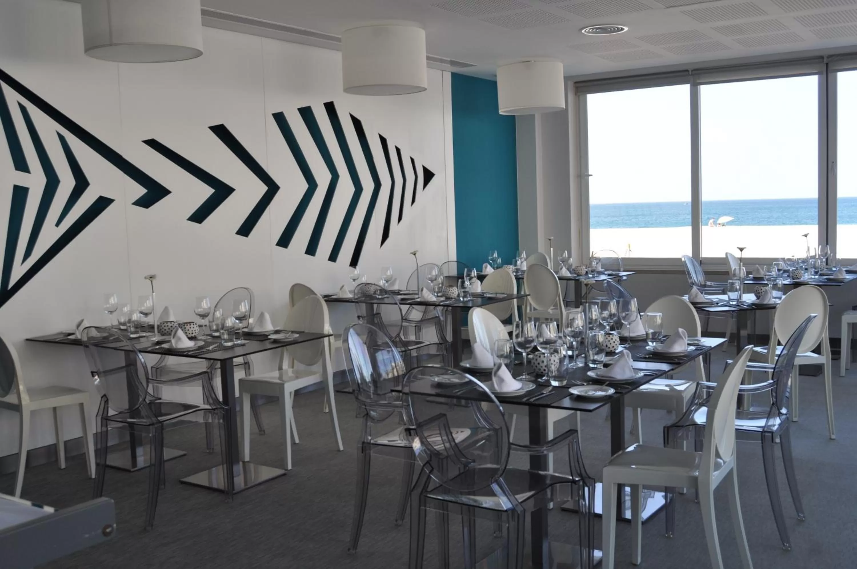 Restaurant/places to eat in Hotel Mar Bravo