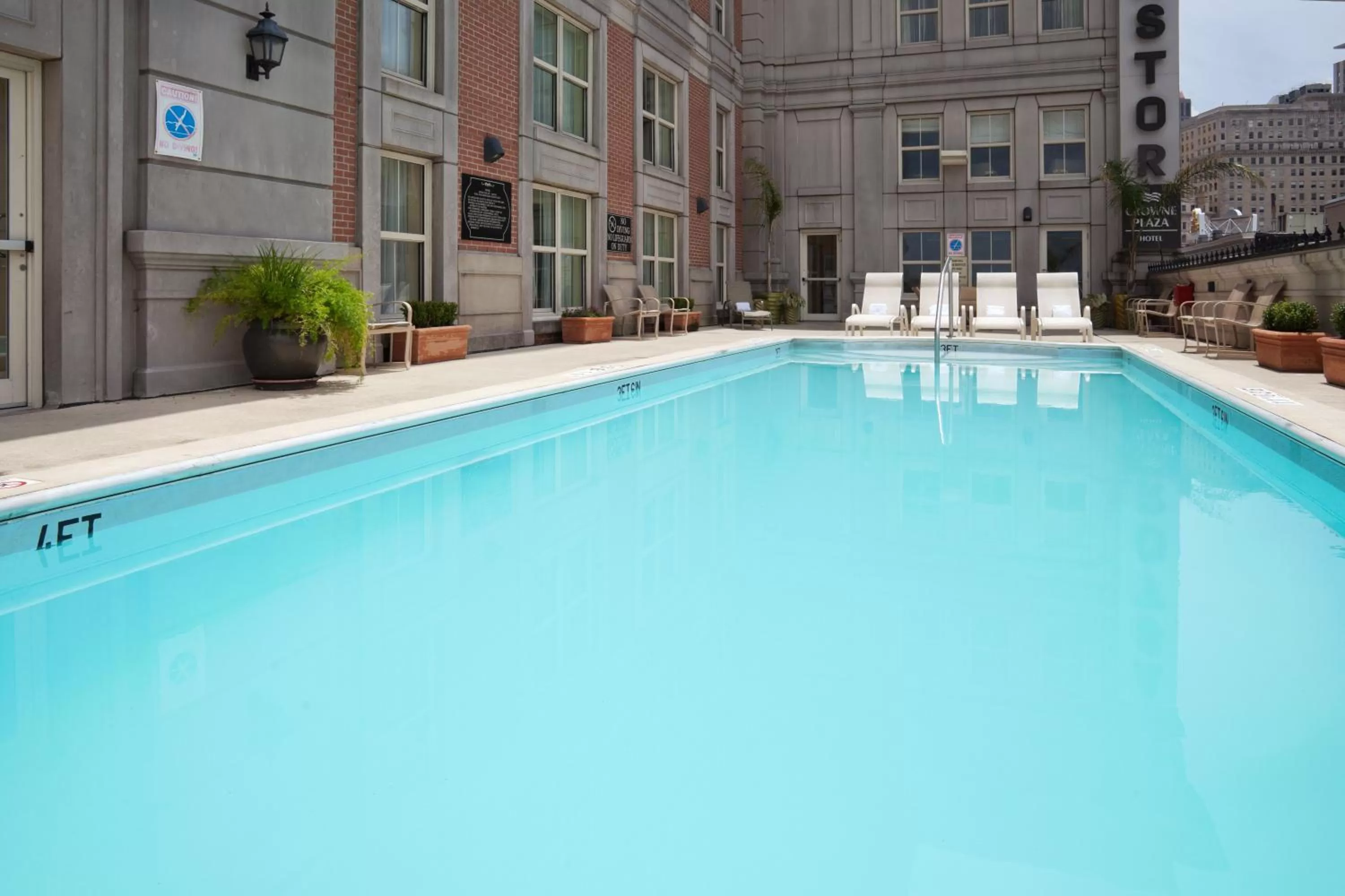 Swimming pool in Crowne Plaza New Orleans French Qtr - Astor by IHG