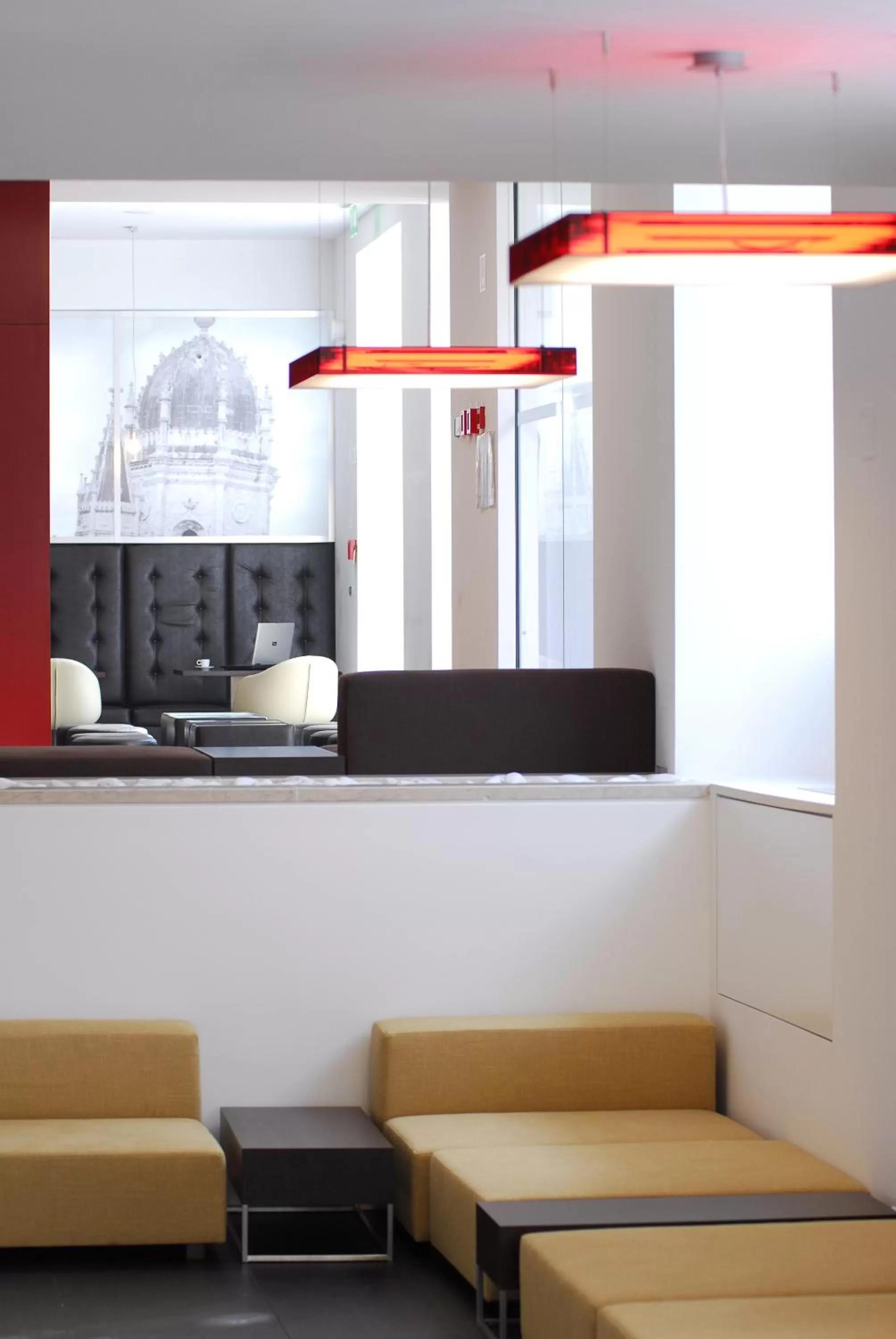 Lobby or reception in Hotel Jeronimos 8