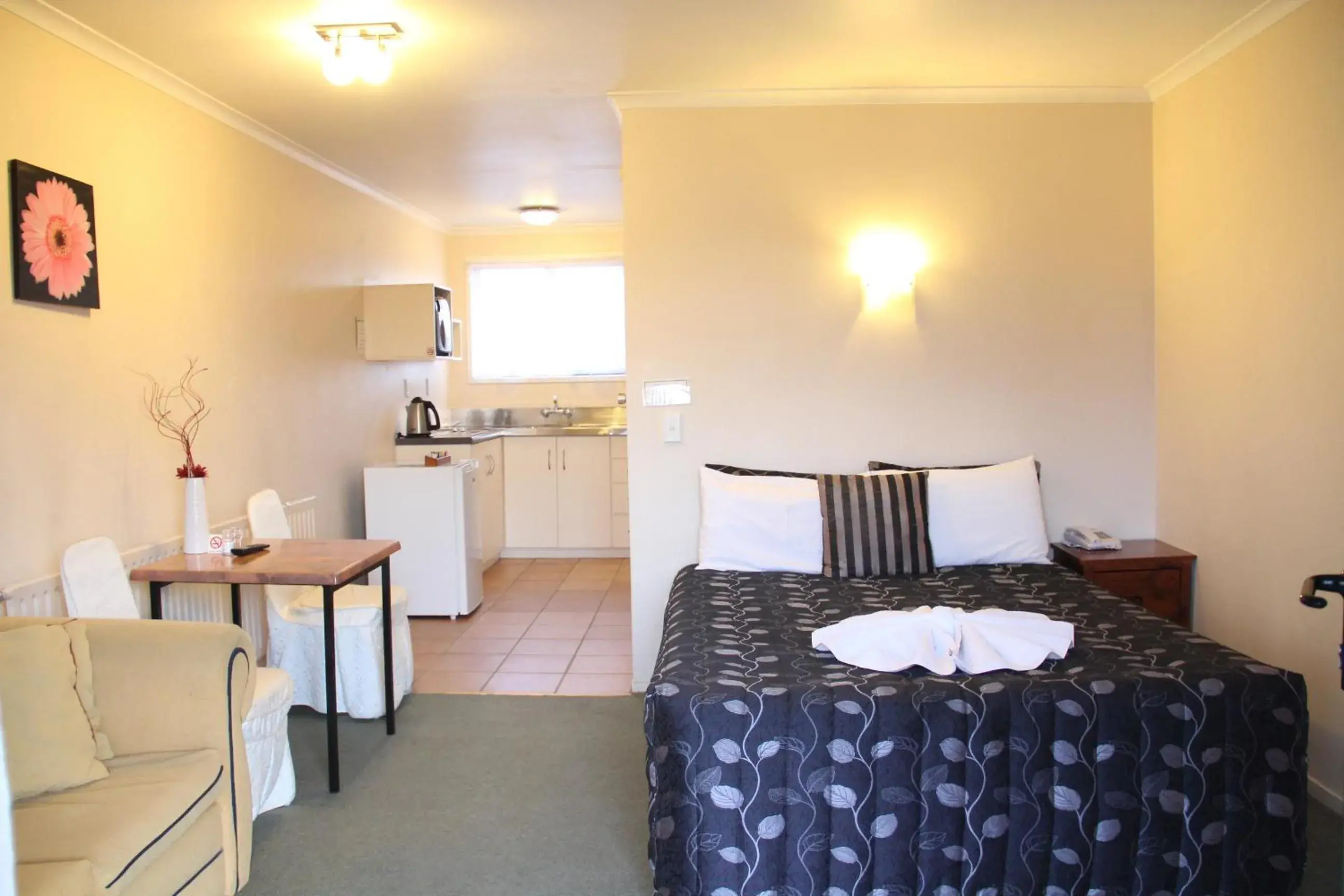 Studio with Spa Bath in Gateway International Motel Studio with Spa Bath in Gateway International Motel