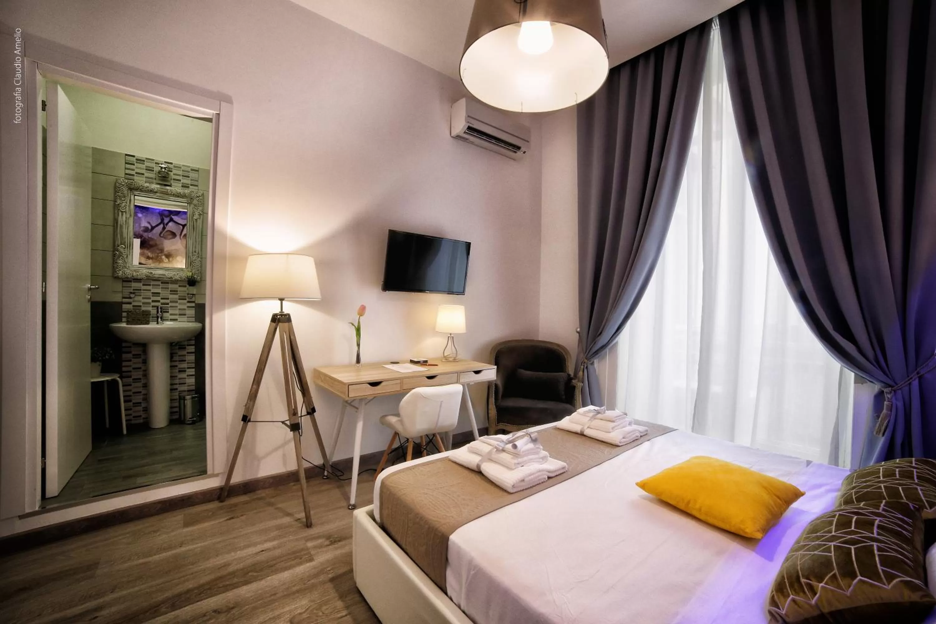 Bedroom, Bed in Bourbon House