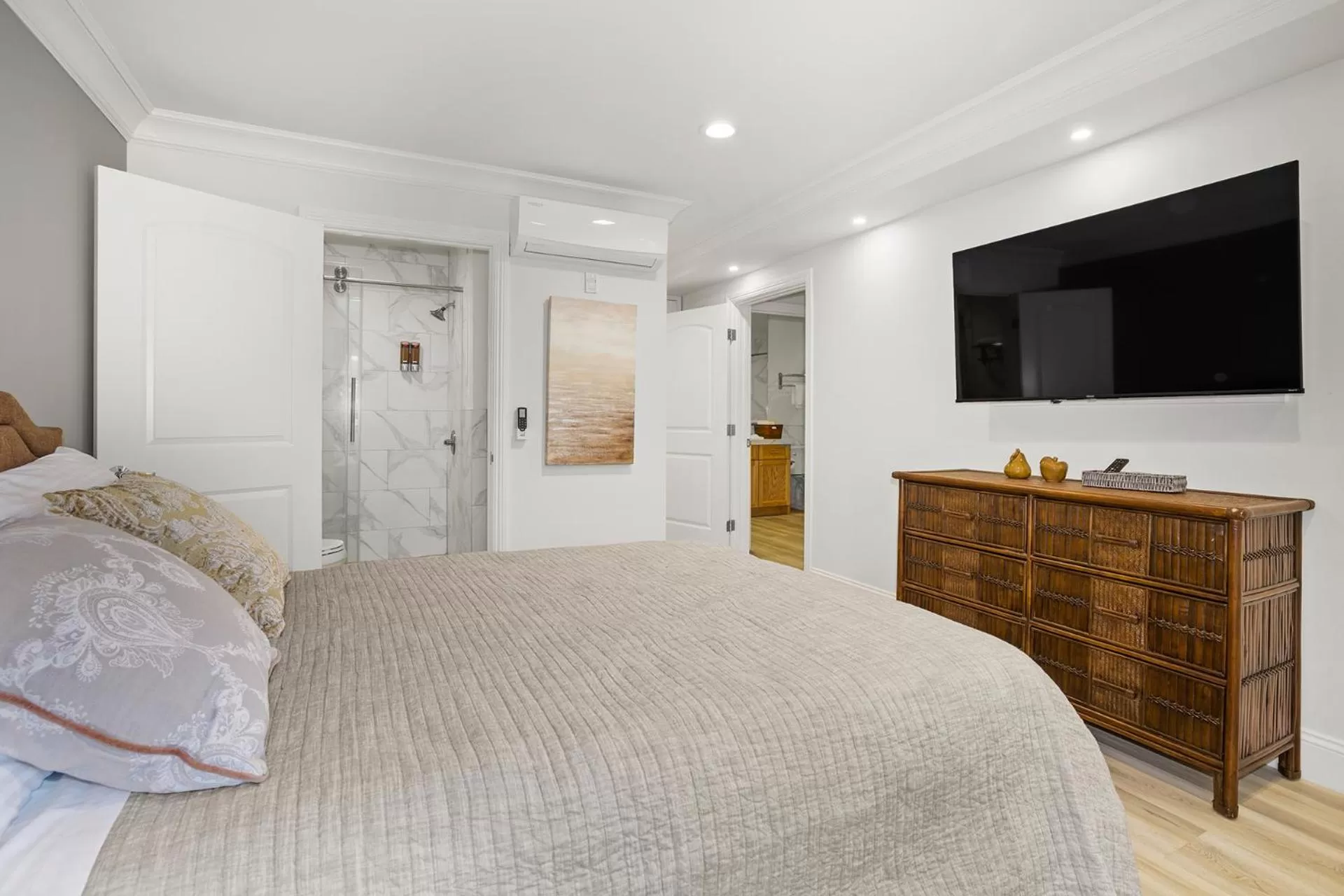 Bed in Hotel Huntington