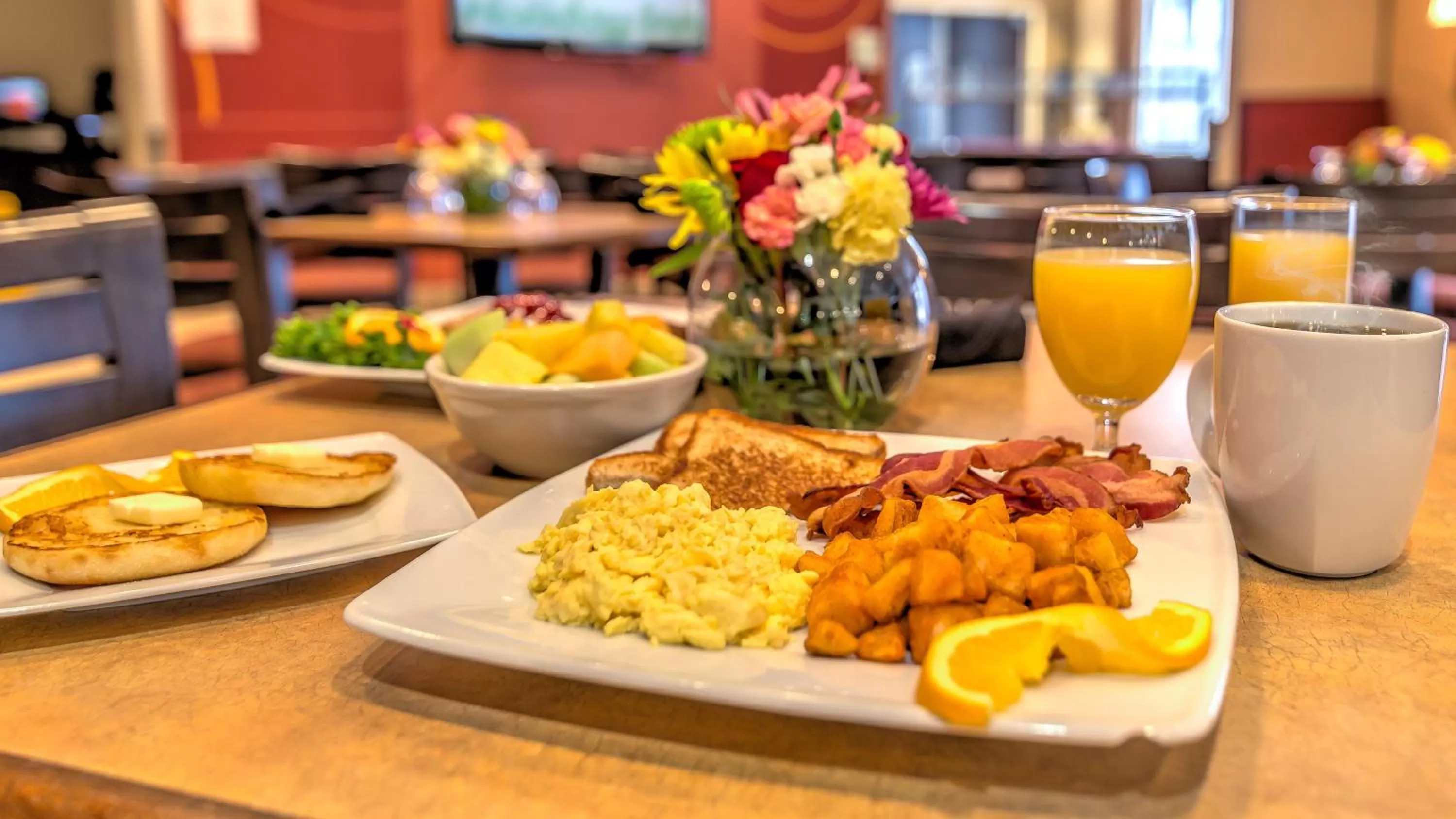 Restaurant/places to eat in Holiday Inn North Quail Springs by IHG