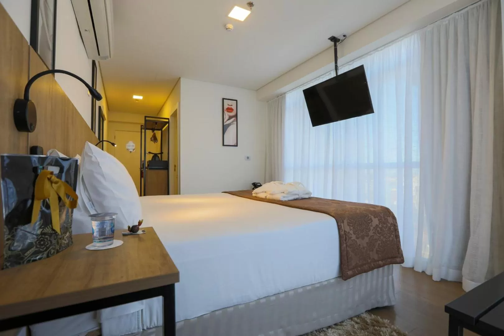 Bed in Transamerica Executive Maringá