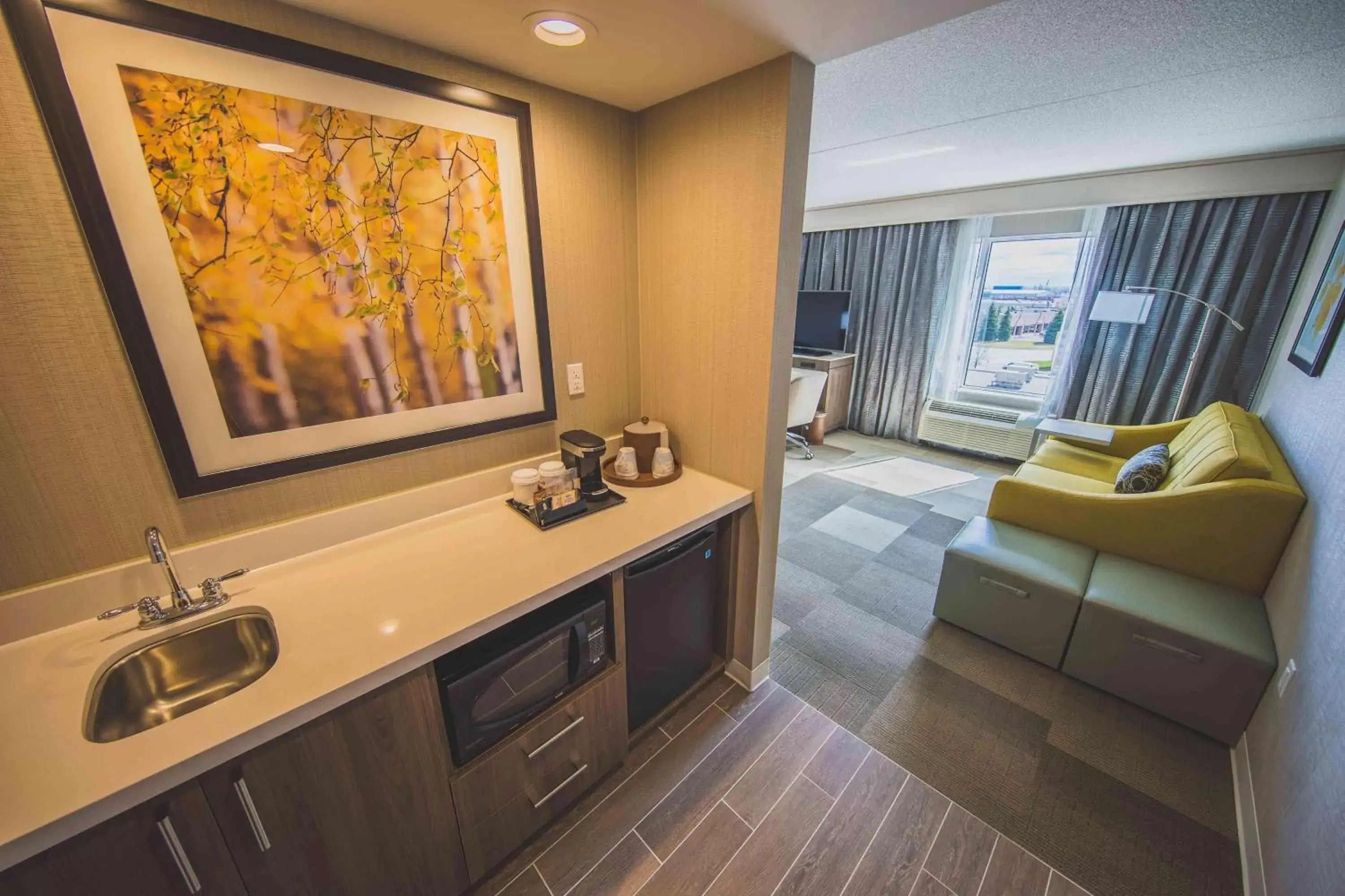 King Studio Suite - Non-Smoking in Hampton Inn & Suites by Hilton Bolton King Studio Suite - Non-Smoking in Hampton Inn & Suites by Hilton Bolton