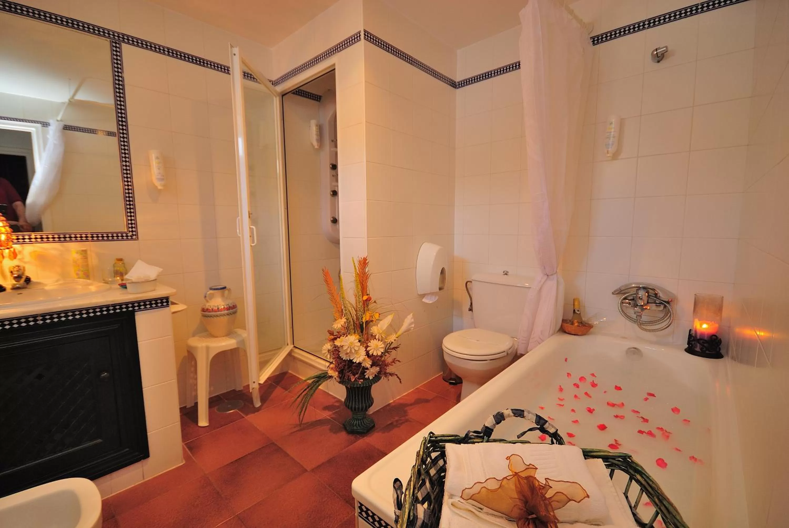 Shower in Hacienda El Santiscal