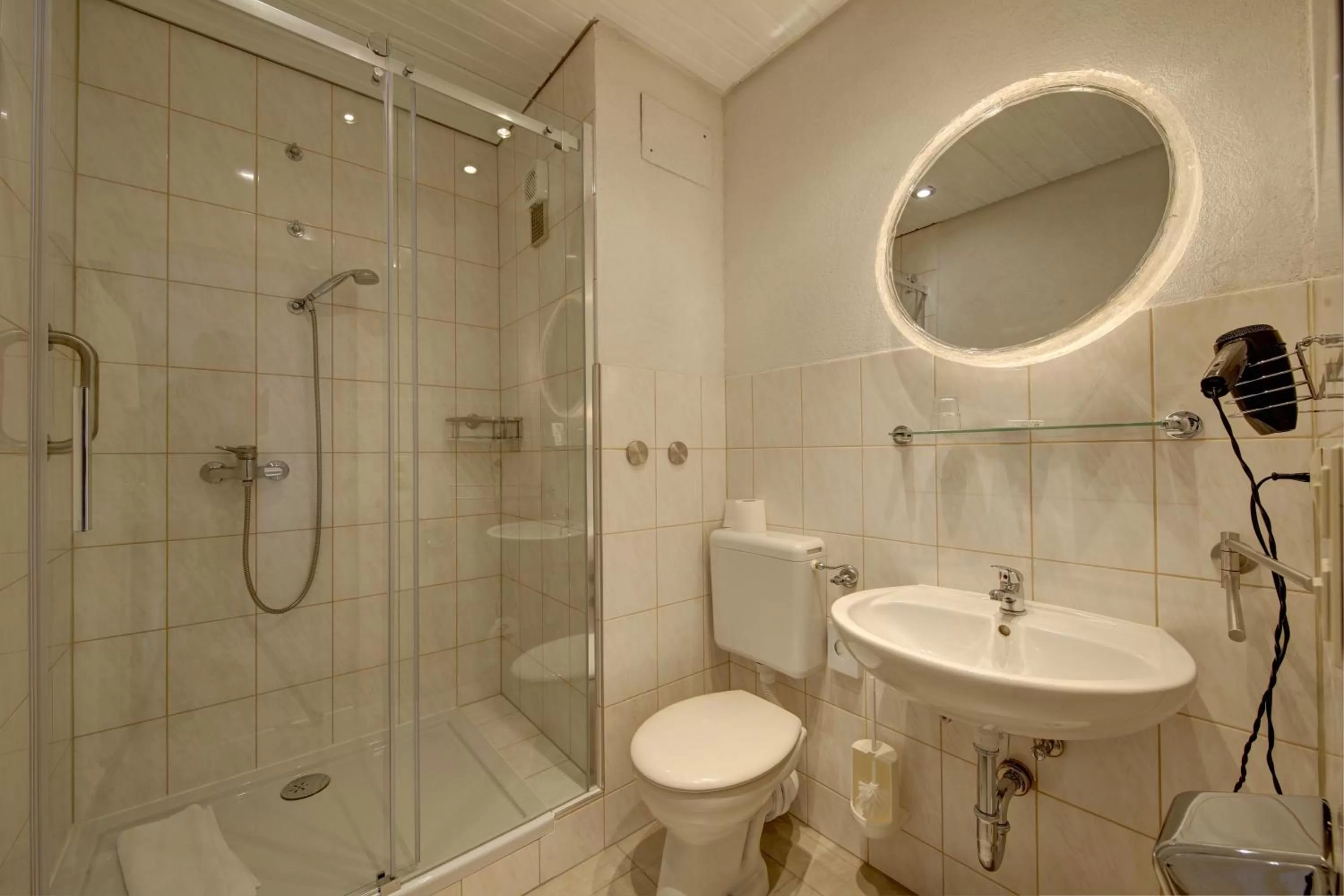 Shower in Aparthotel Deutschmeister