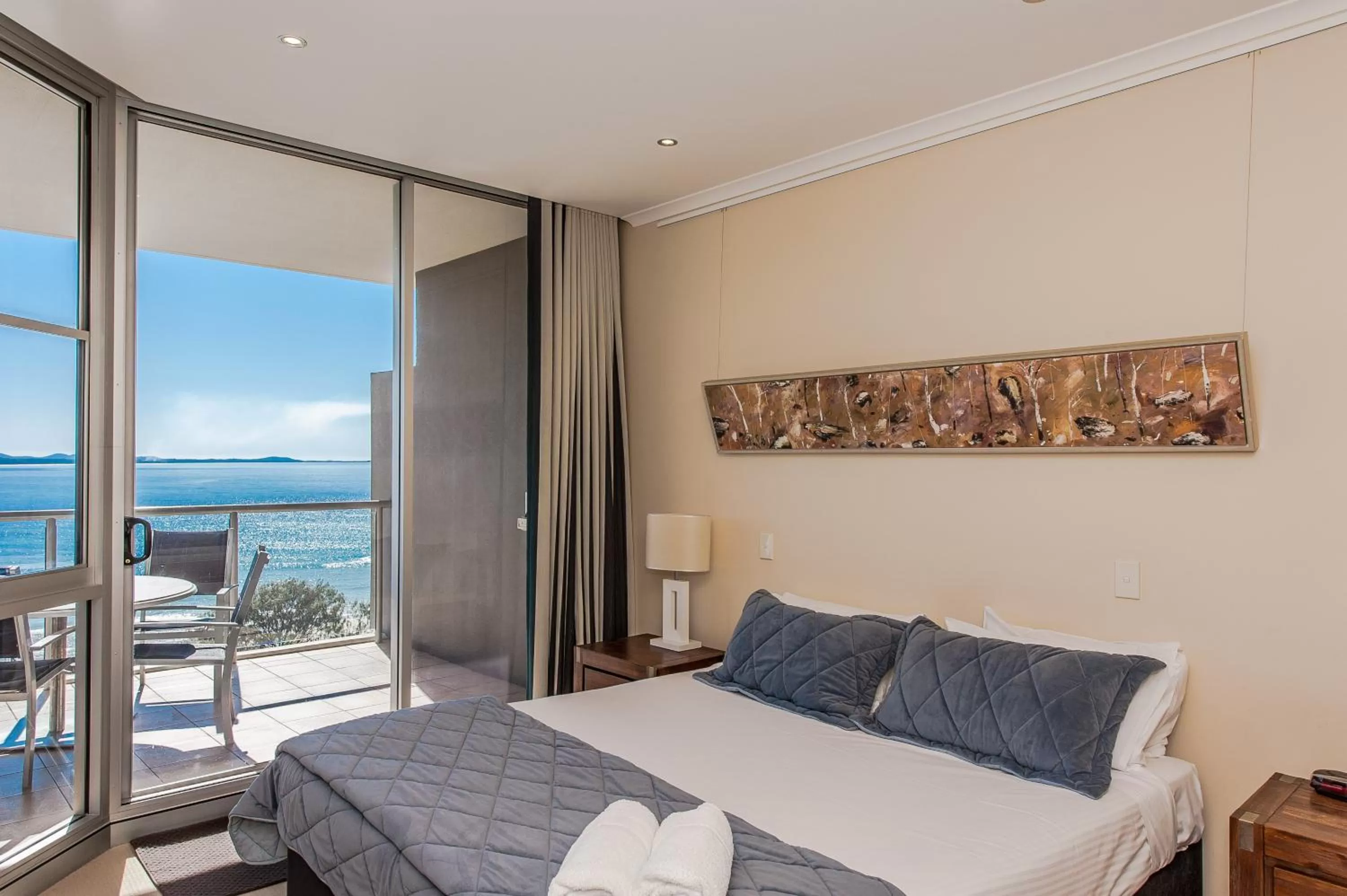 Bedroom, Bed in Sandcastle Apartments