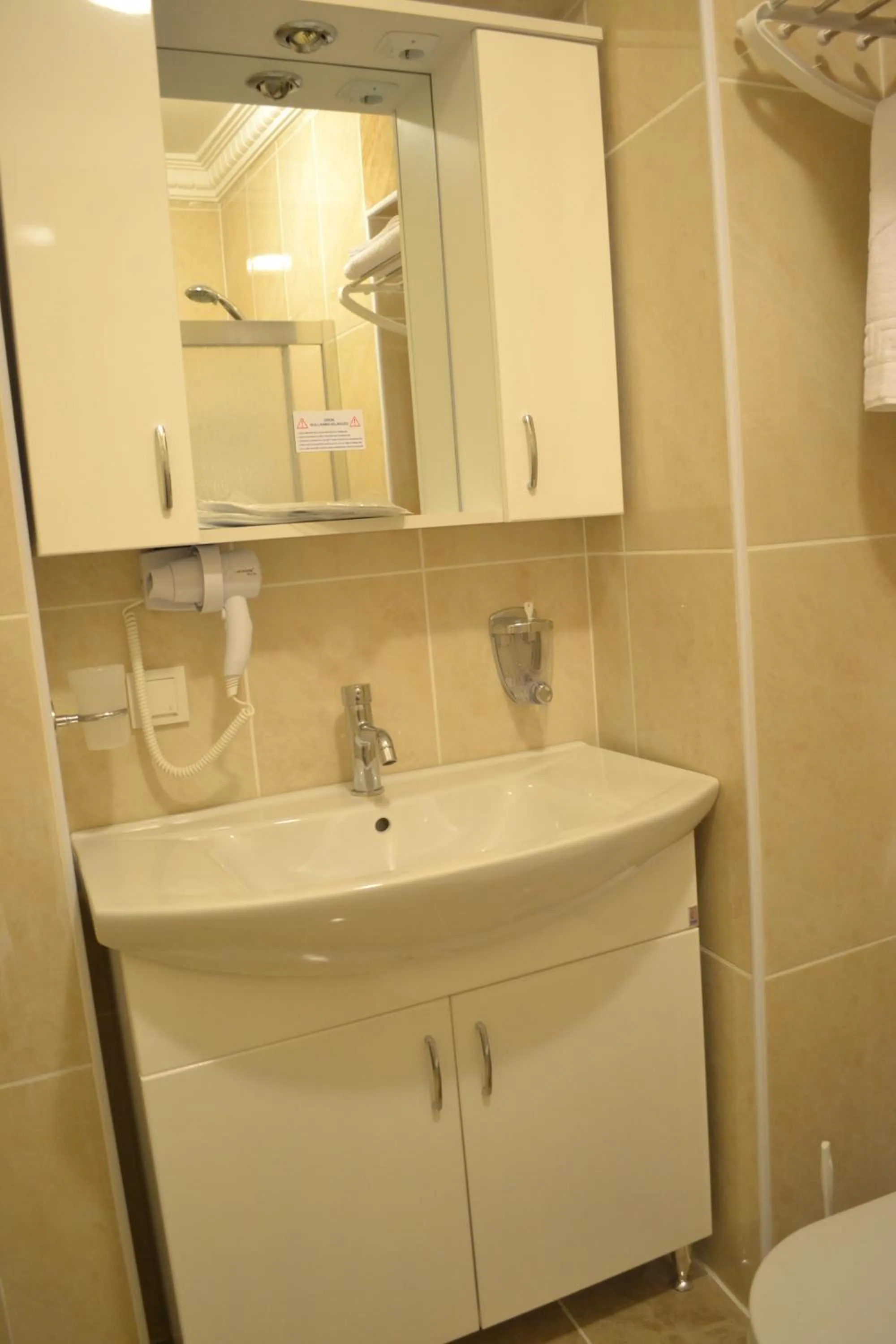 Shower in New Fatih Hotel