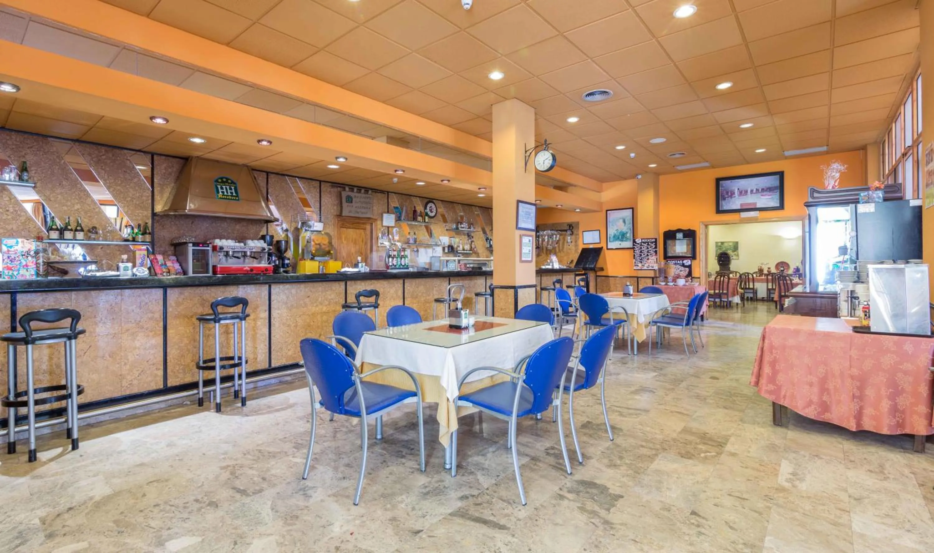 Lounge or bar in Hotel Los Templarios