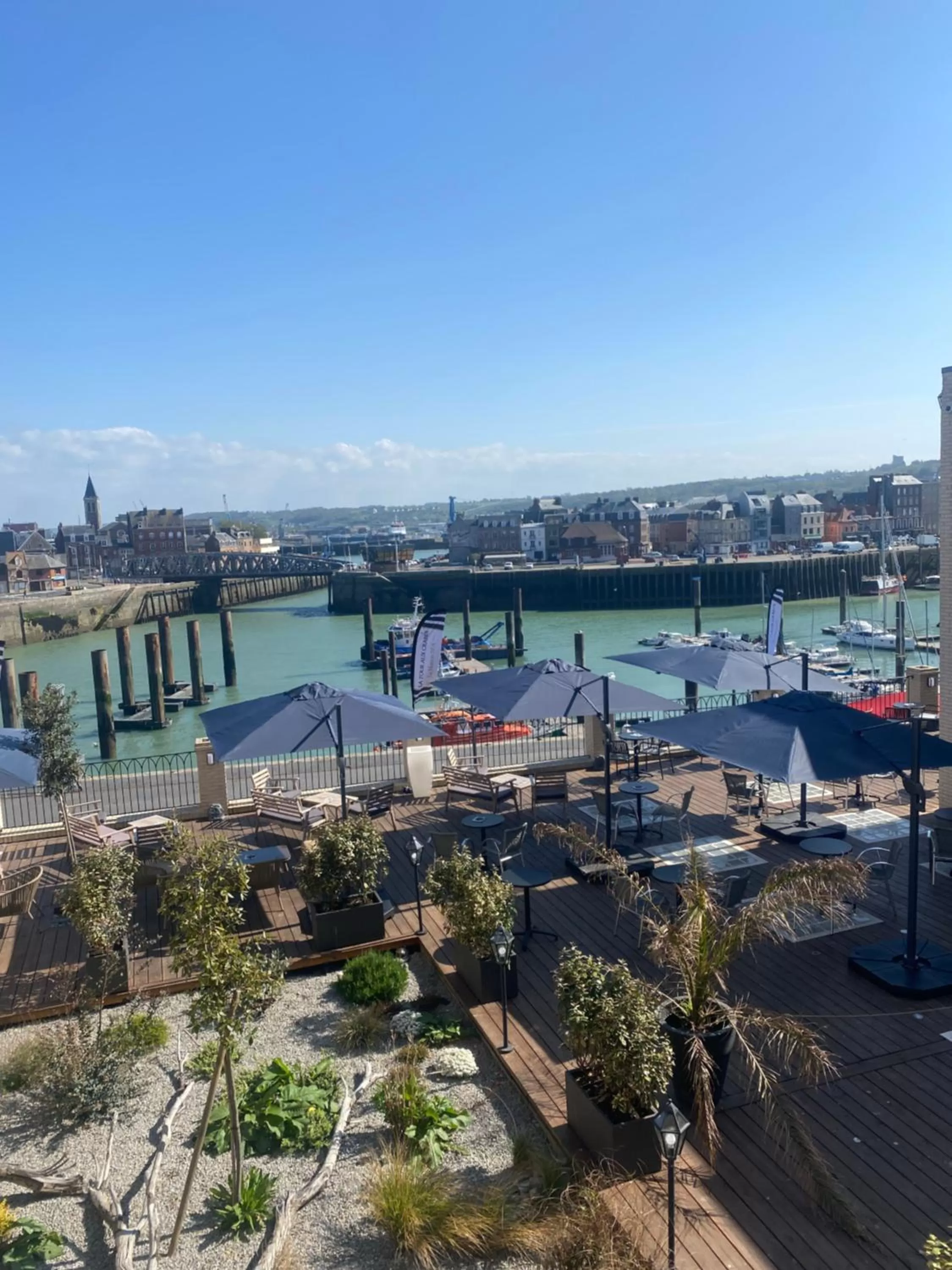 Natural landscape in LA TOUR AUX CRABES près de la plage