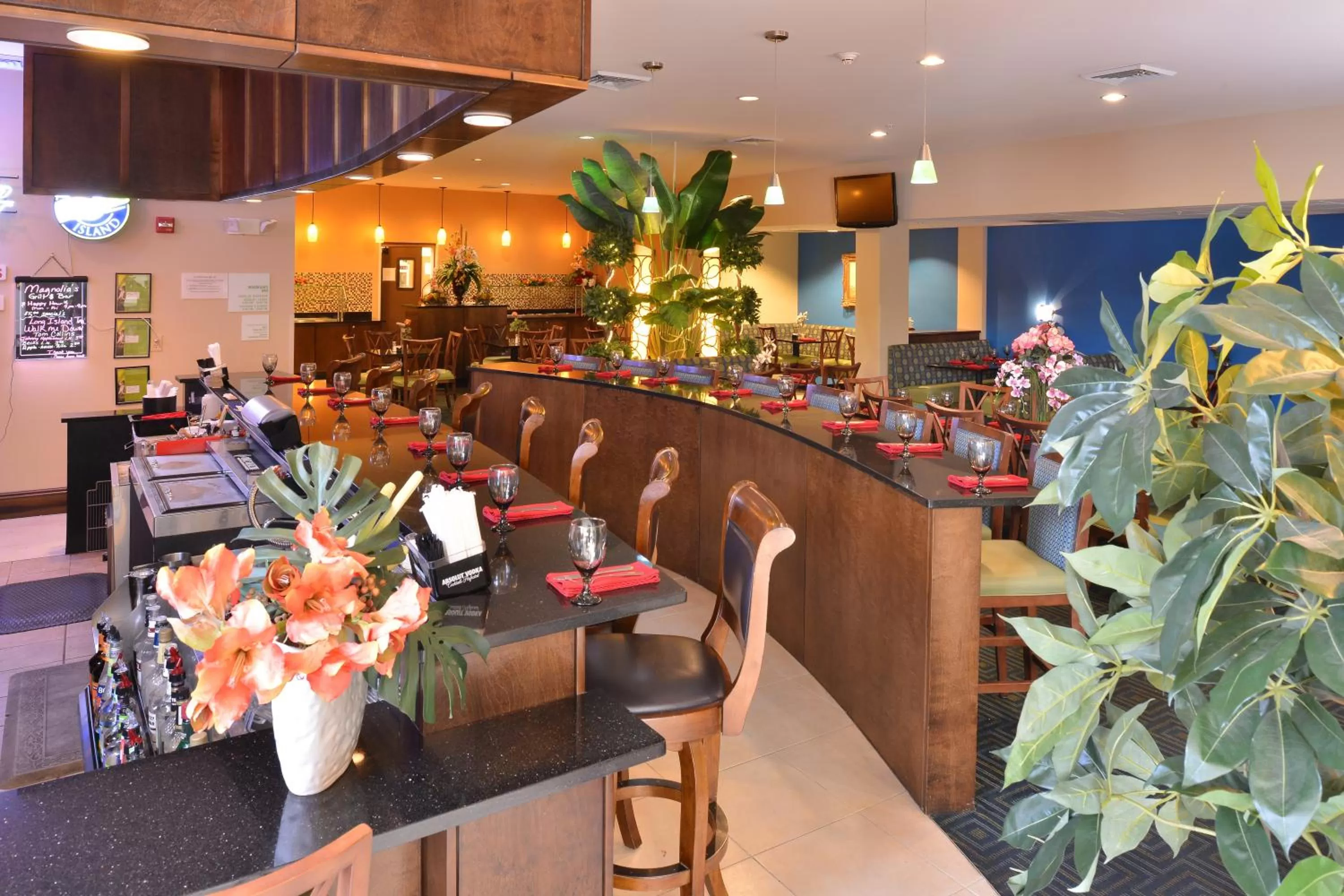 Restaurant/places to eat in Holiday Inn Montgomery South Airport by IHG