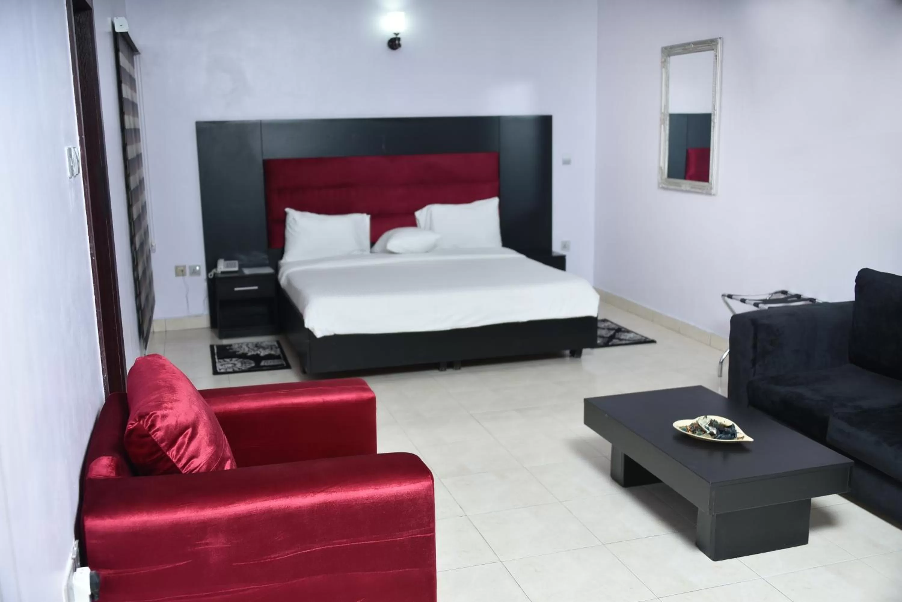 Photo of the whole room in 1804 Boutique Hotel