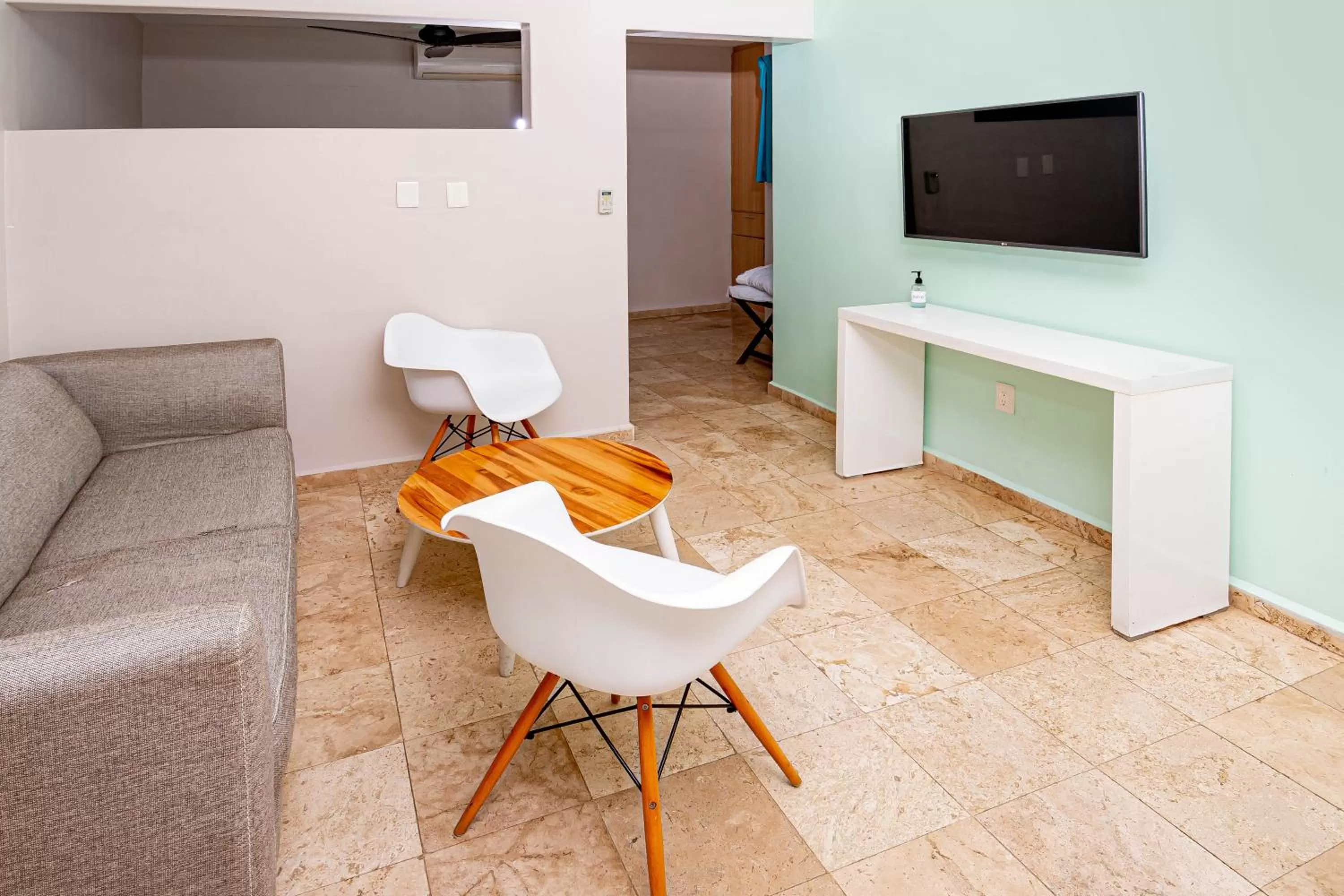 Seating Area in Hotel Boutique Rato 10