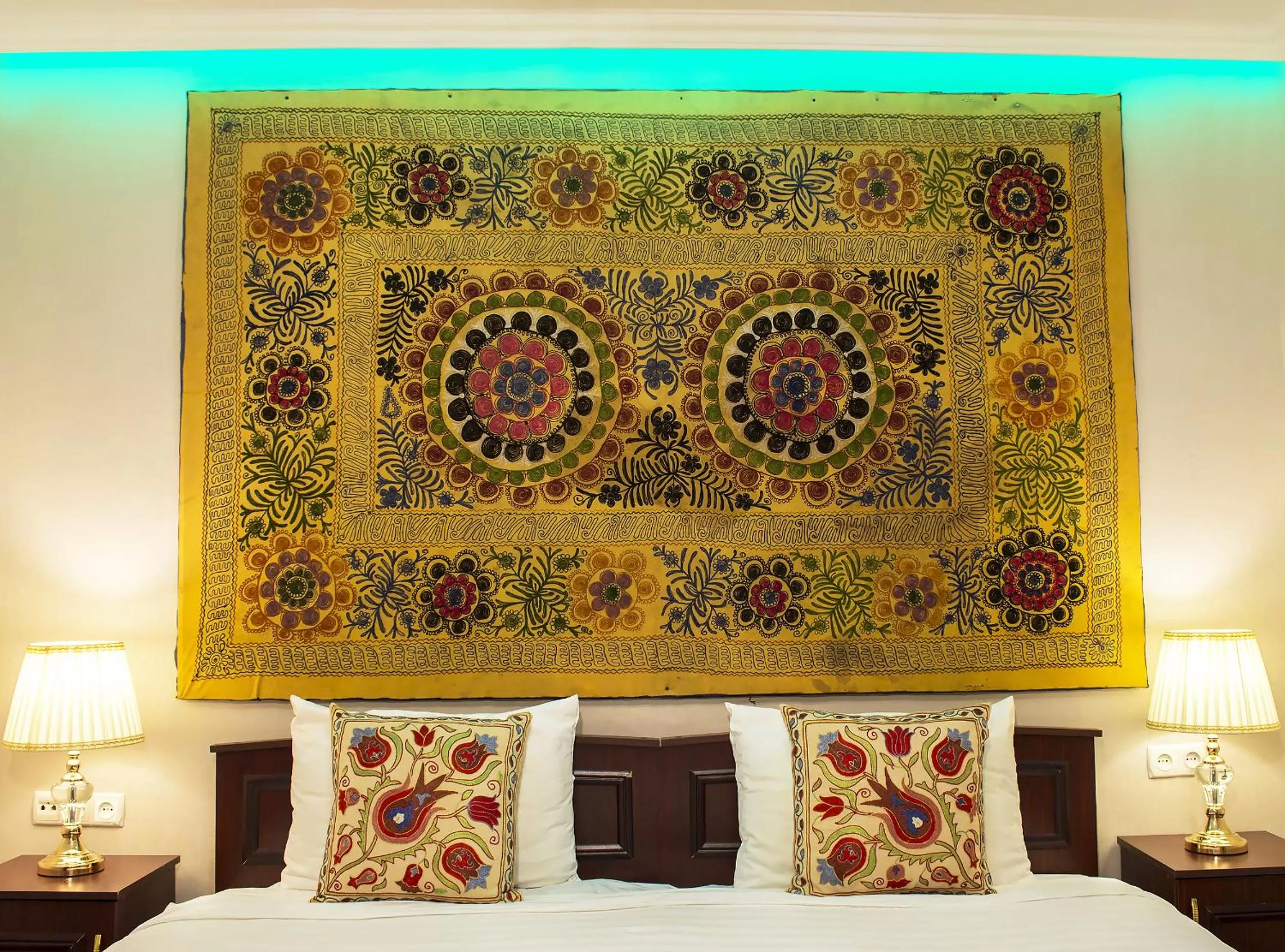 Bed in Jahongir Guest House