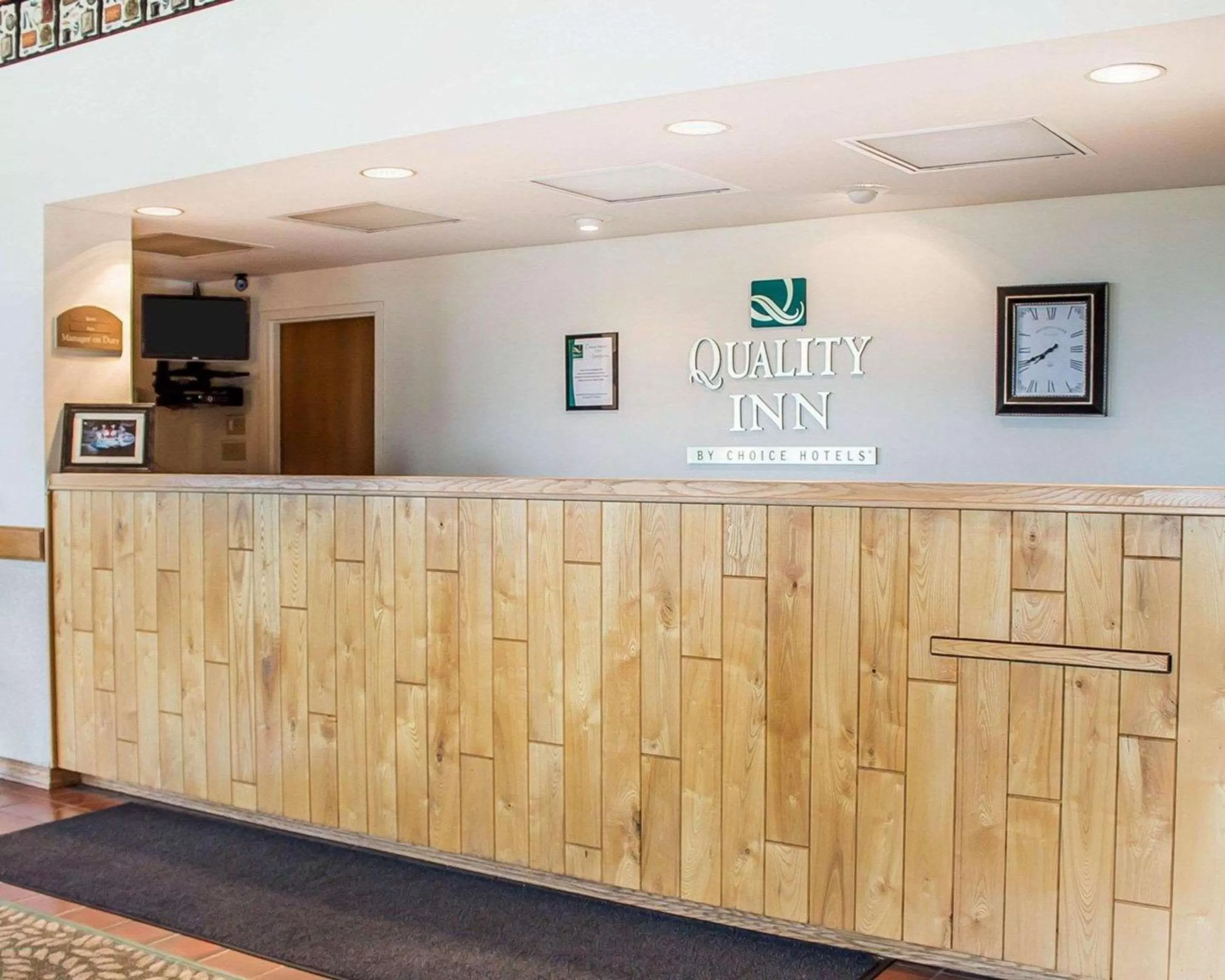 Lobby or reception in Quality Inn Rhinelander