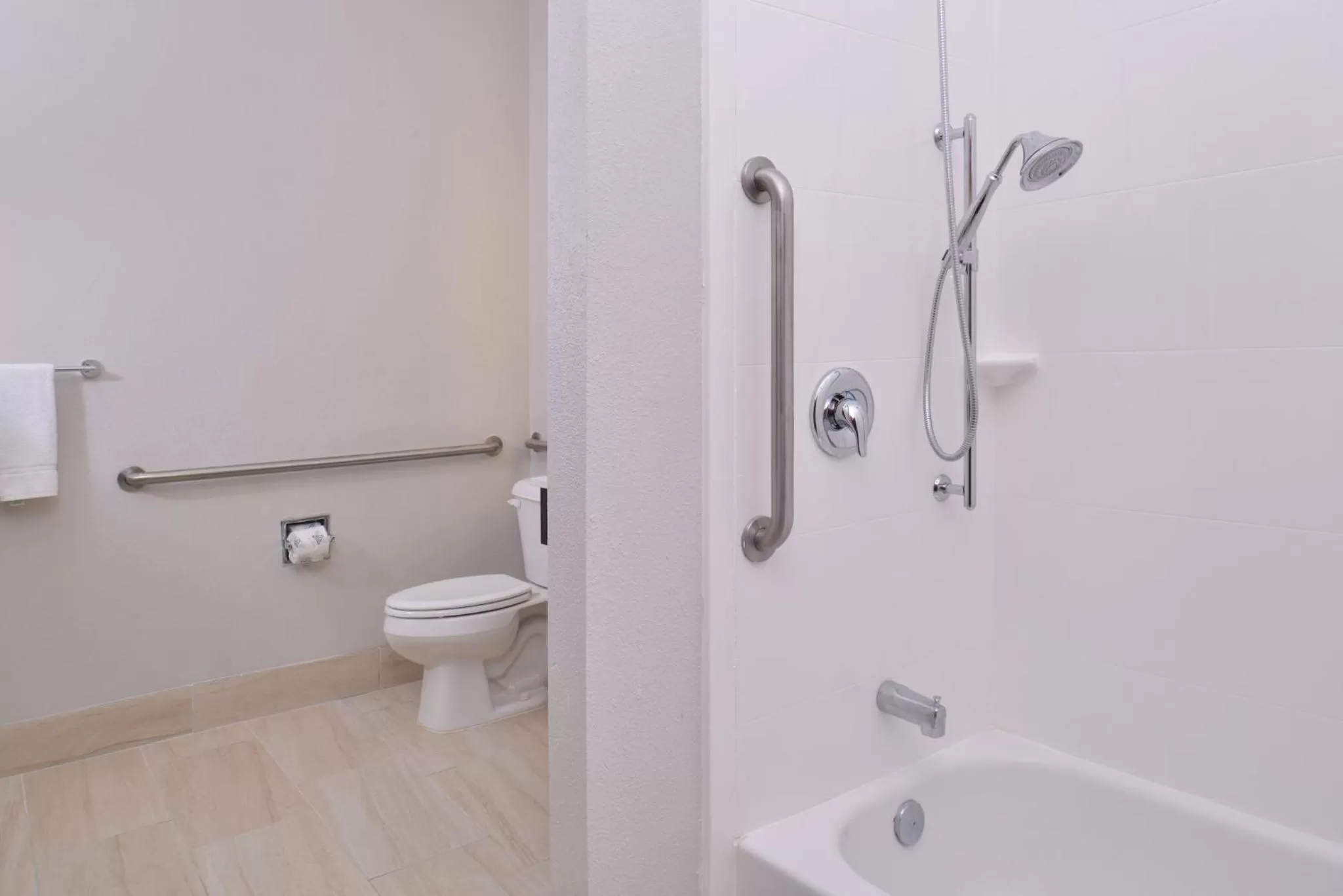 Photo of the whole room in Holiday Inn Express & Suites Corpus Christi-N Padre Island by IHG