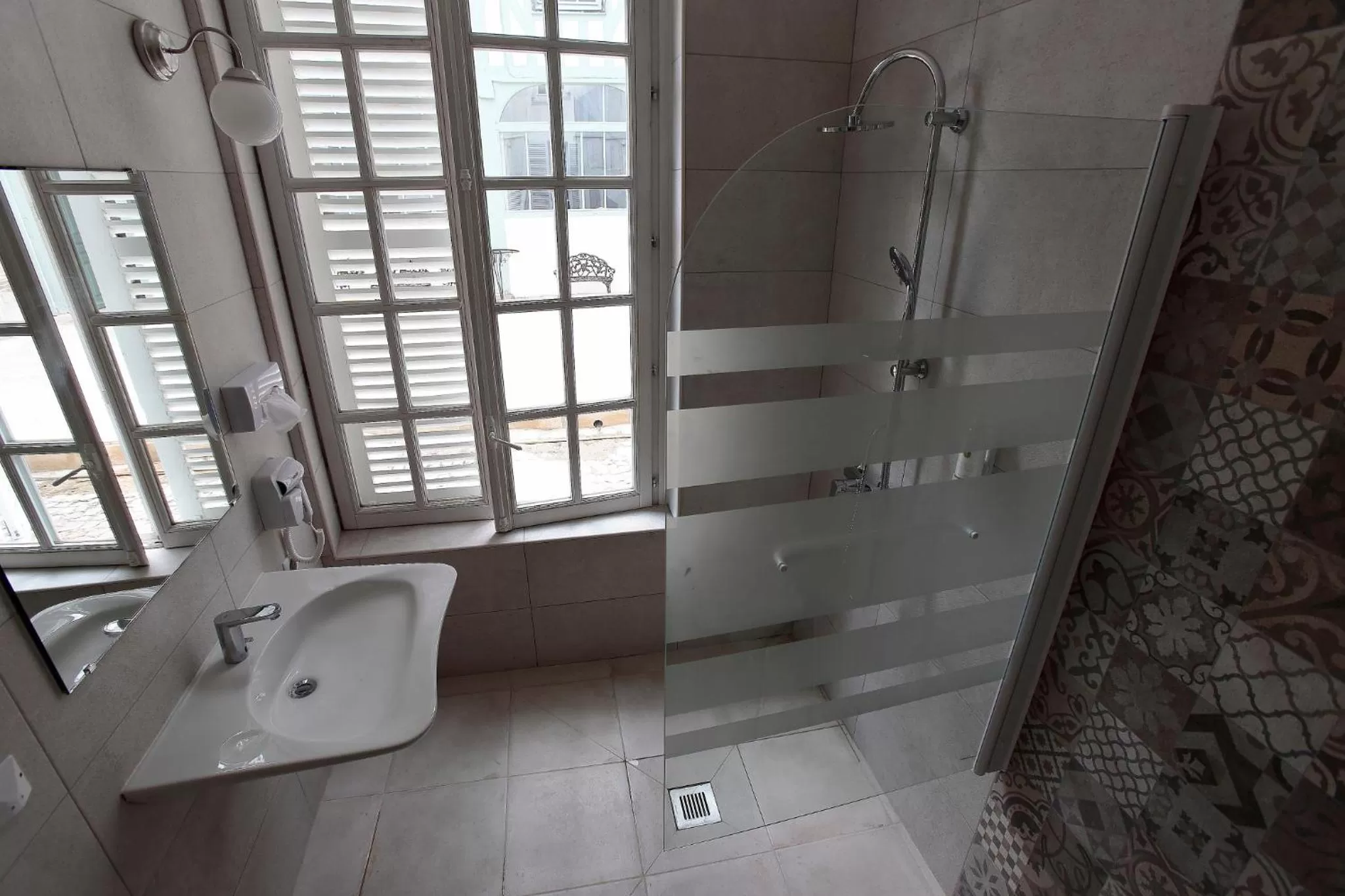 Bathroom in Hotel Saint Georges