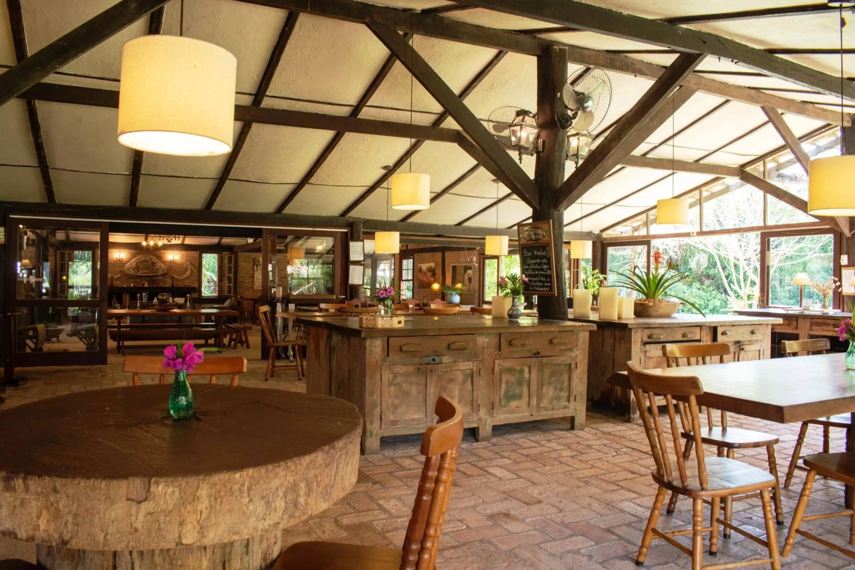 Restaurant/places to eat in Hotel Santa Esmeralda